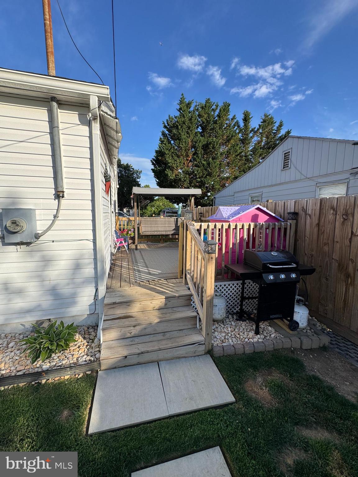 EDGEWATER - Residential