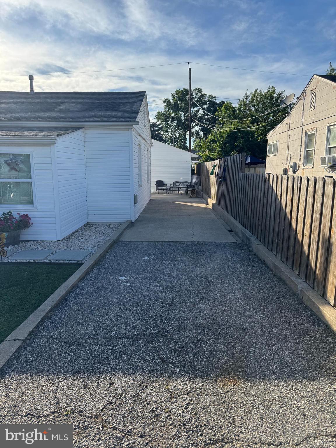 EDGEWATER - Residential