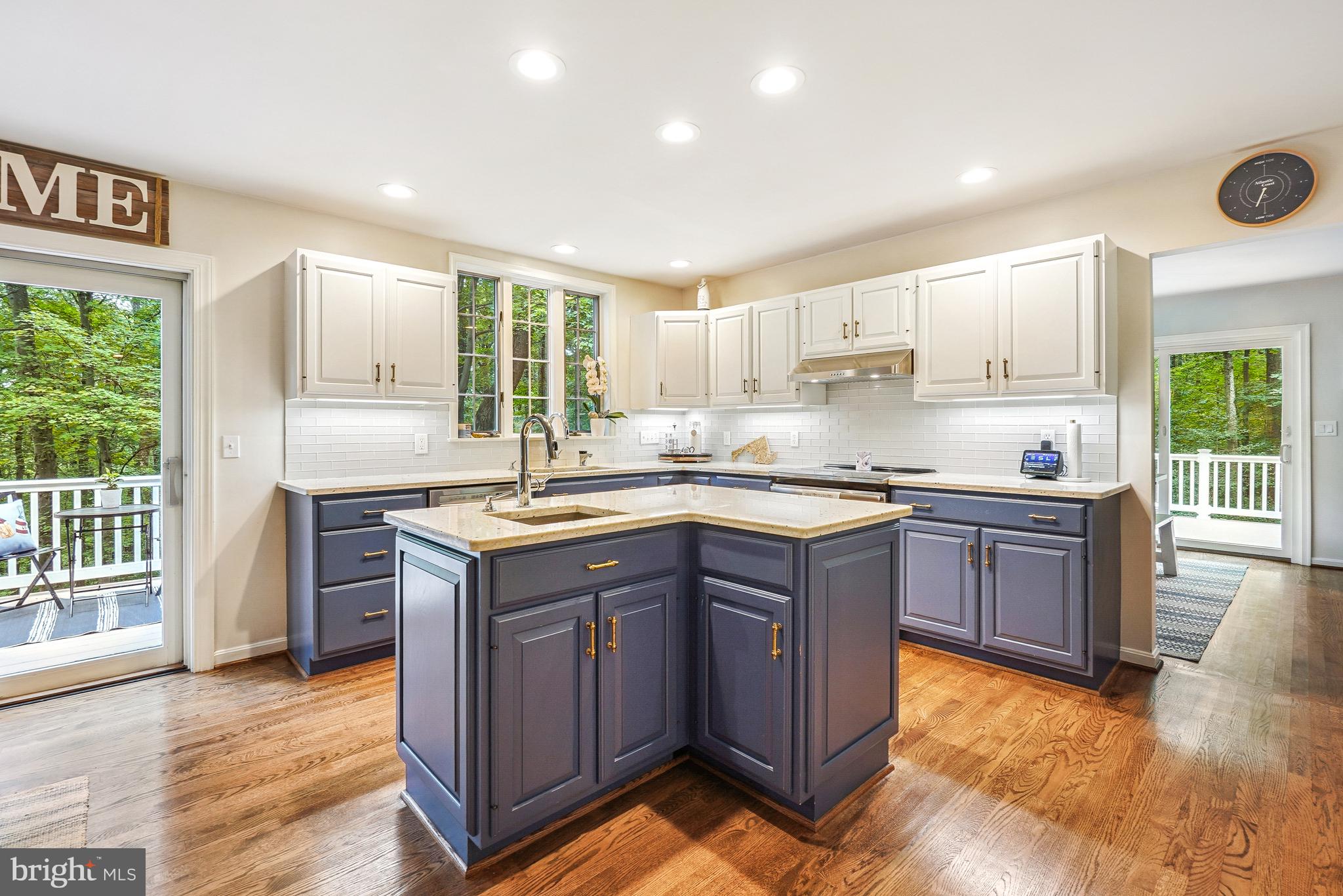HARBOR HILLS - Residential