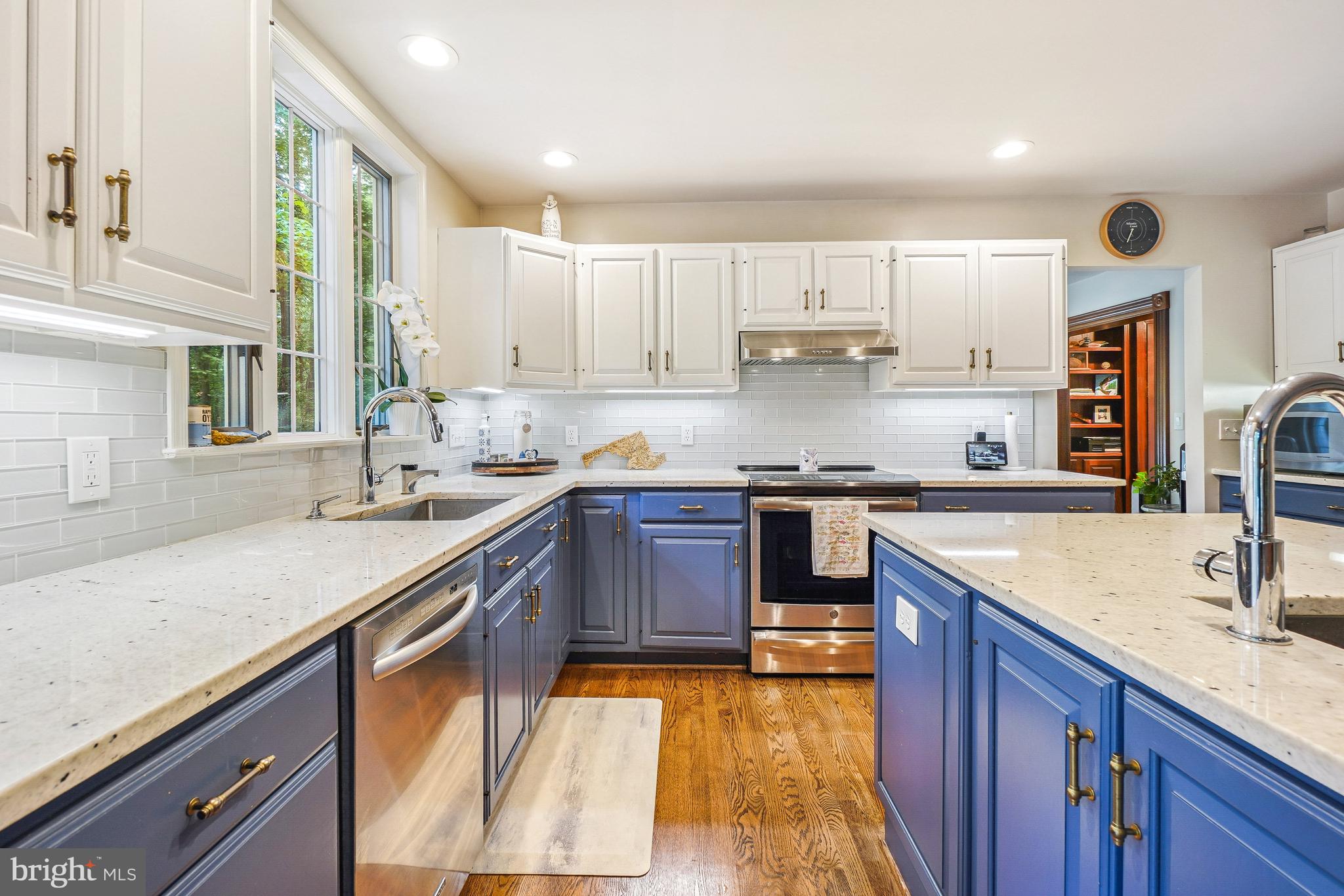 HARBOR HILLS - Residential