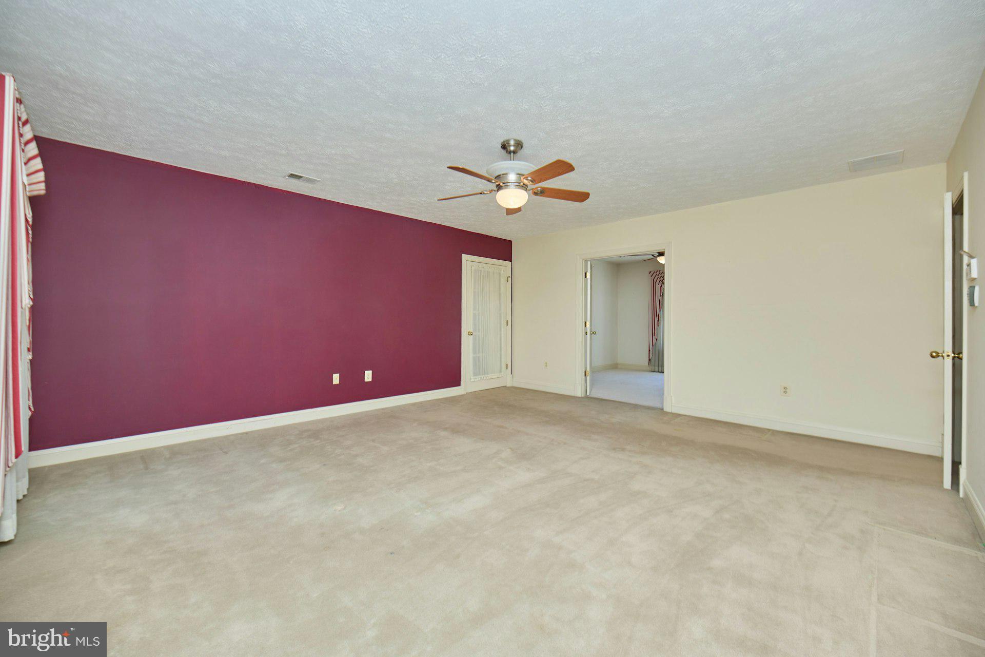 CAERNARVON WOODS - Residential