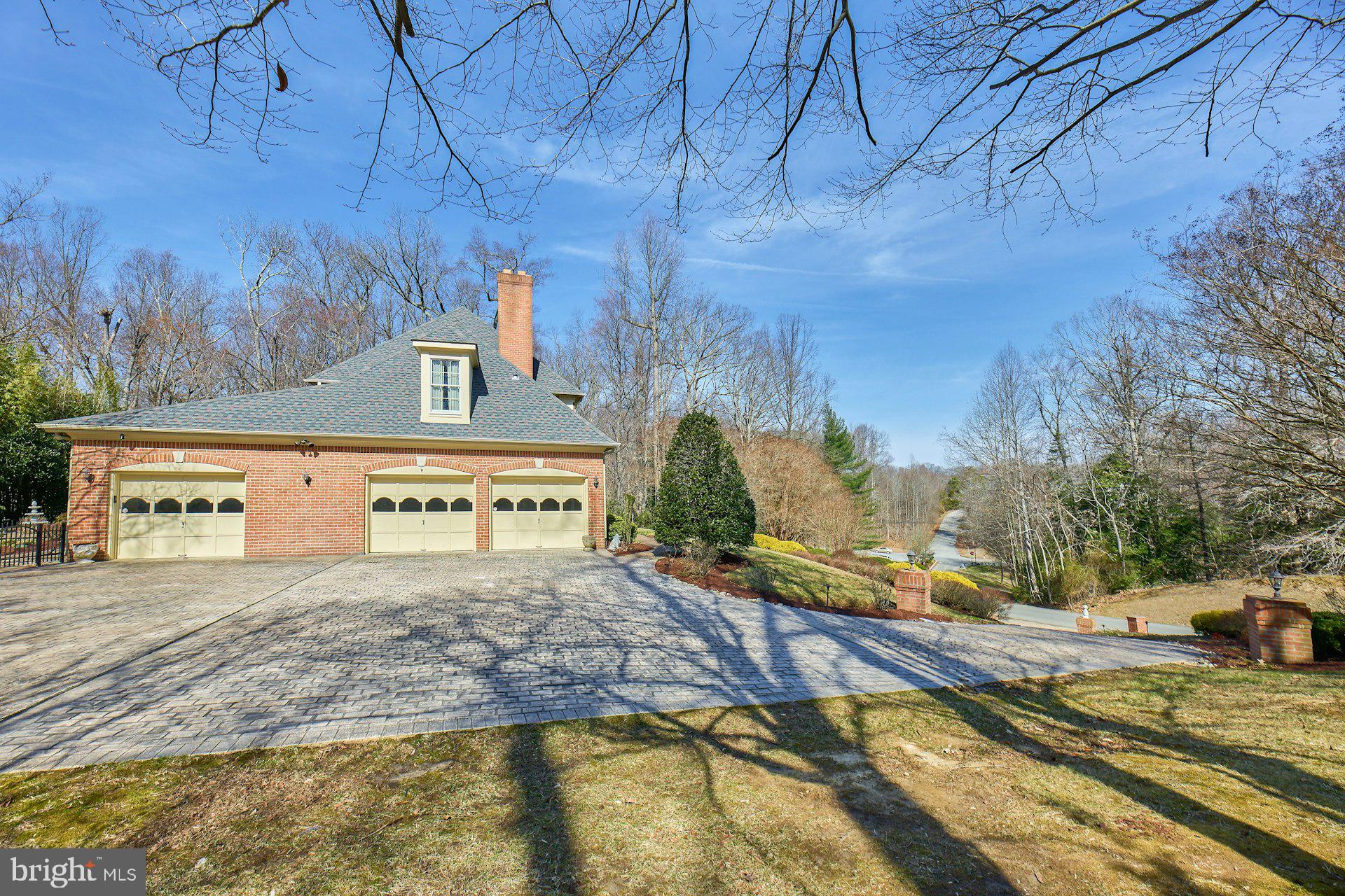 CAERNARVON WOODS - Residential