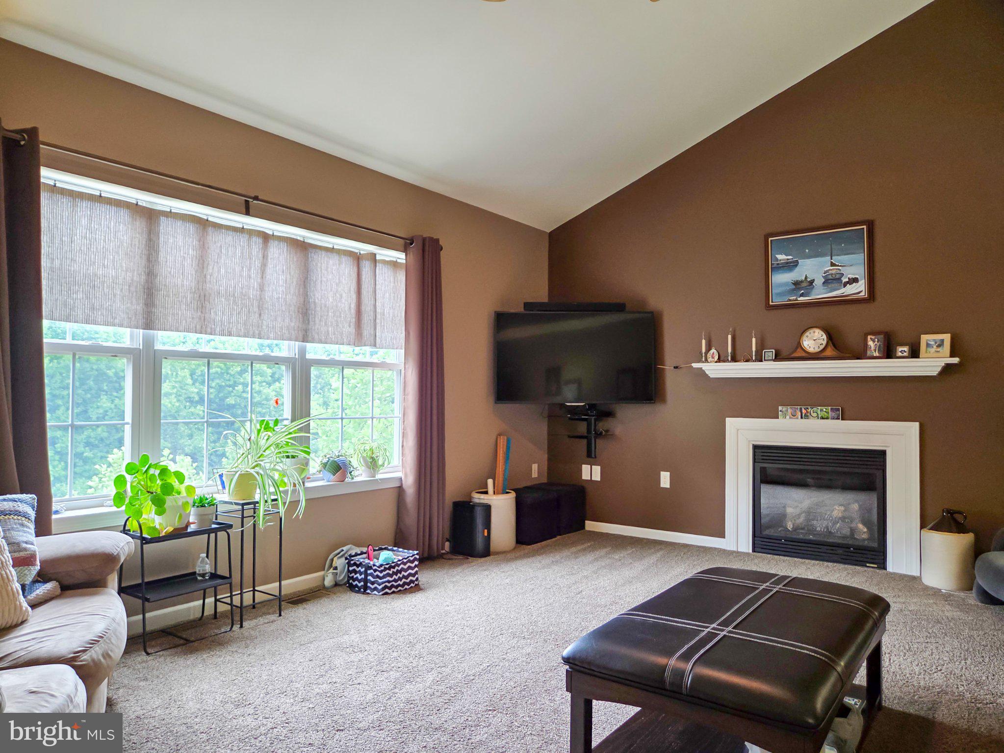 NORTHRIDGE - Residential