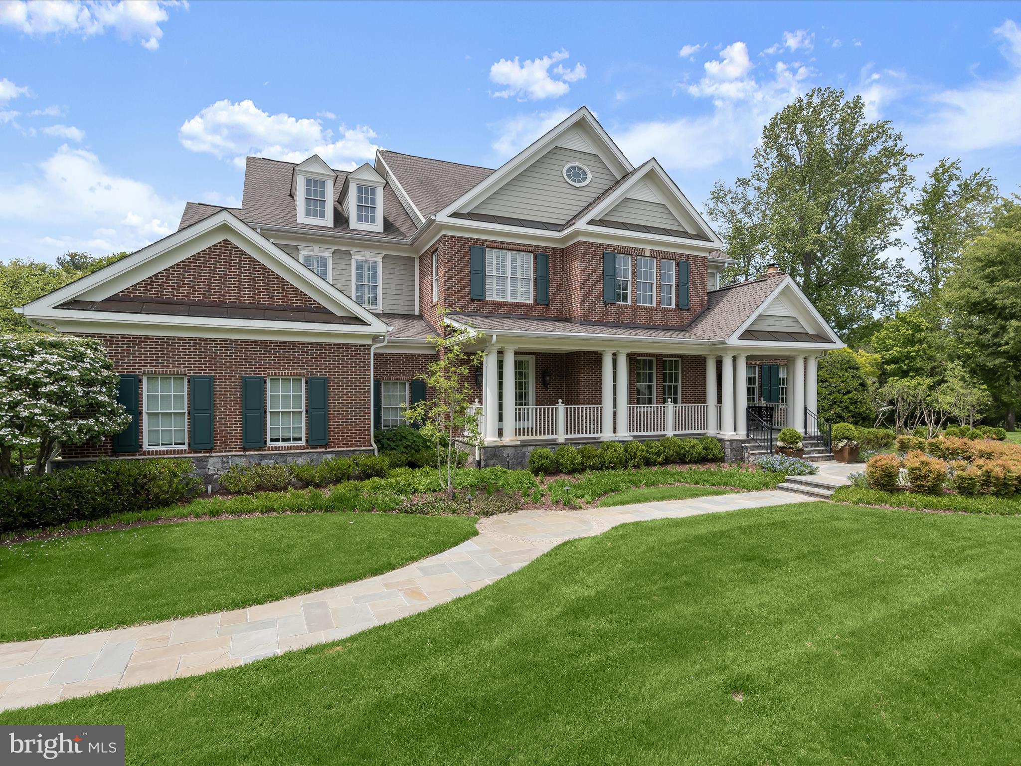 RIVERWOOD - Residential