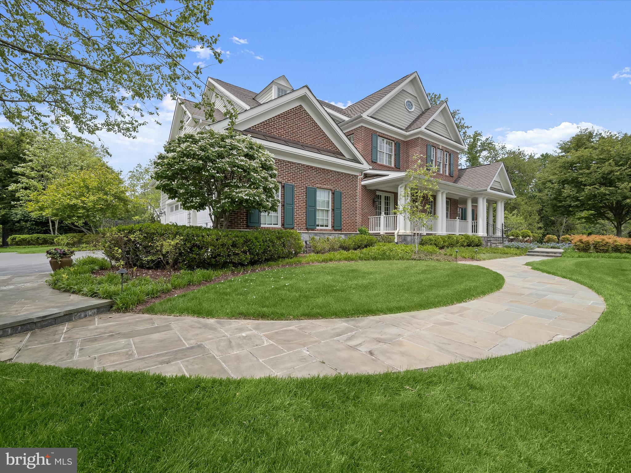 RIVERWOOD - Residential