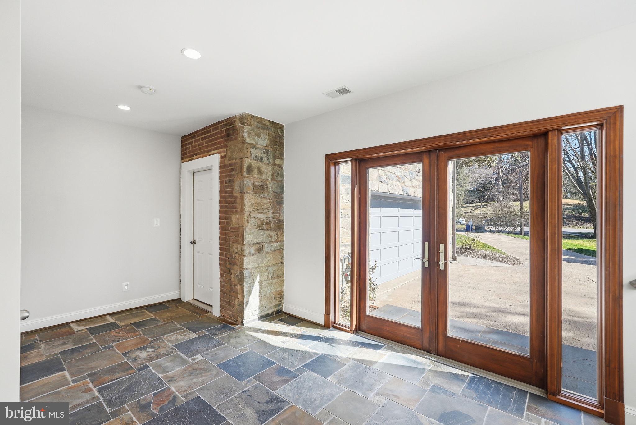 BURNING TREE ESTATES - Residential