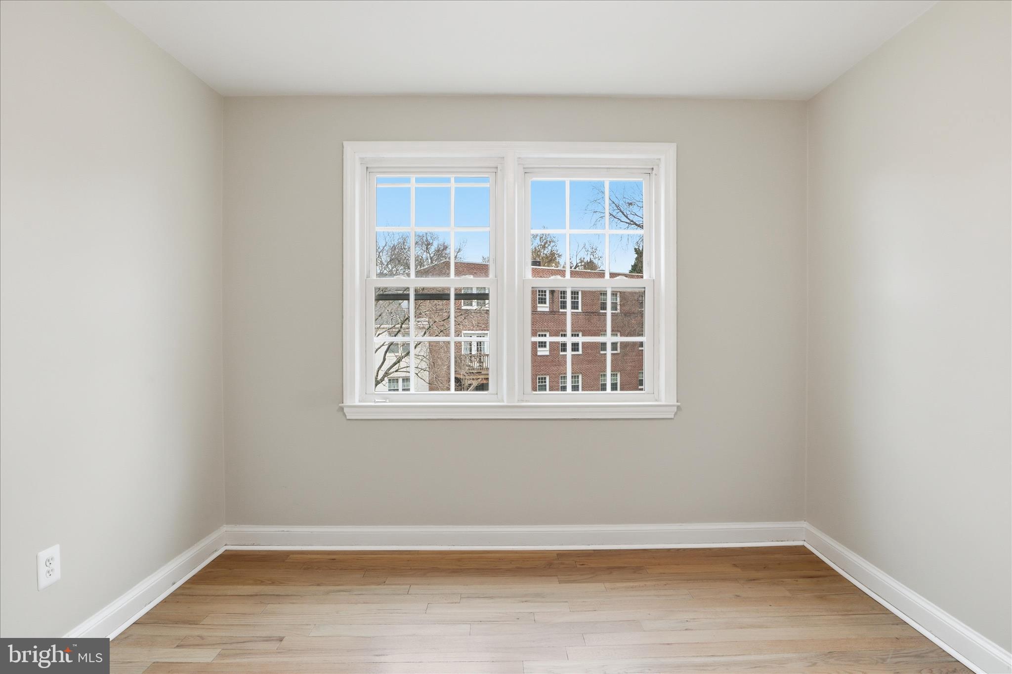 COMMONS OF ARLINGTON - Residential