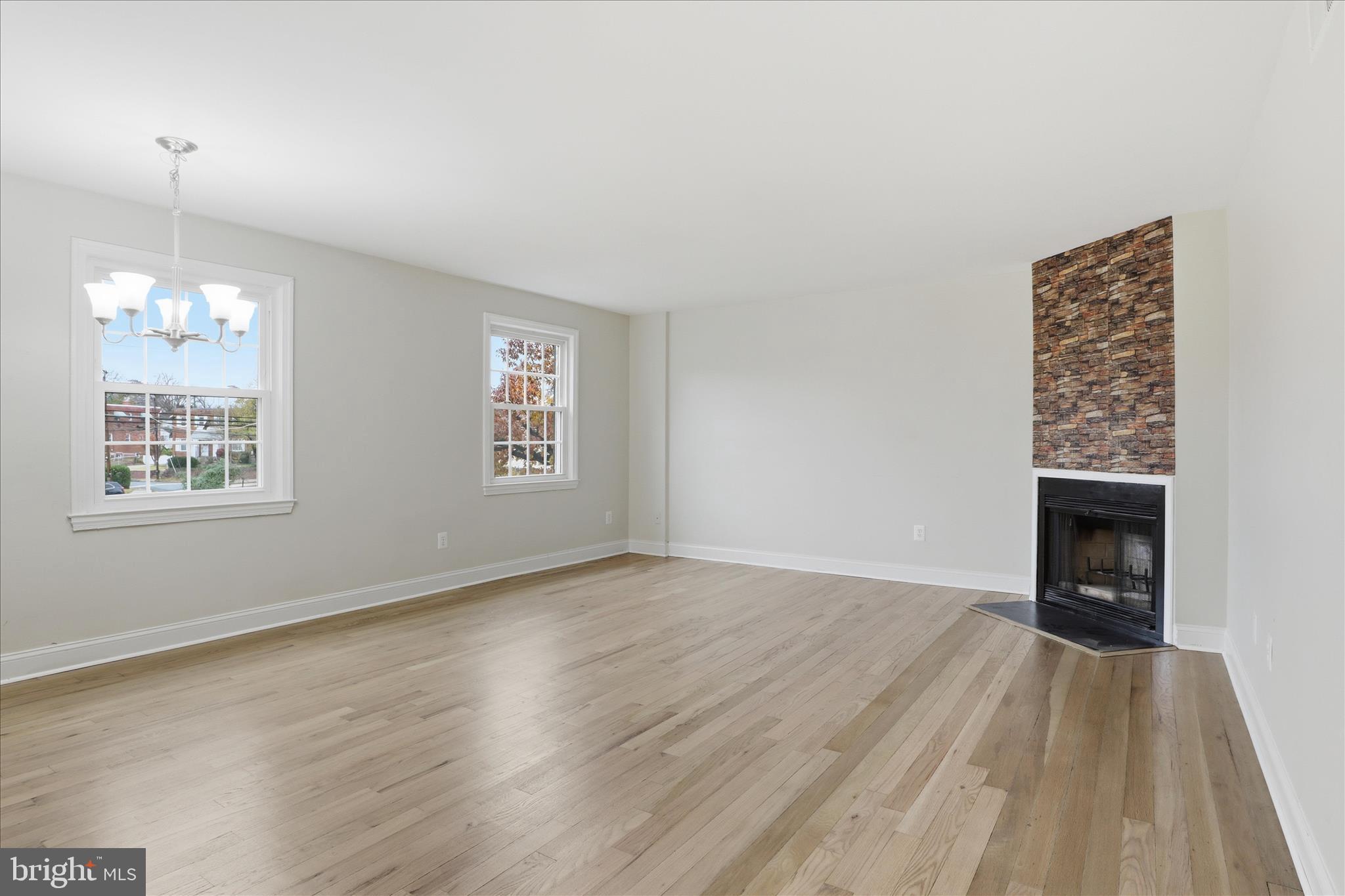 COMMONS OF ARLINGTON - Residential