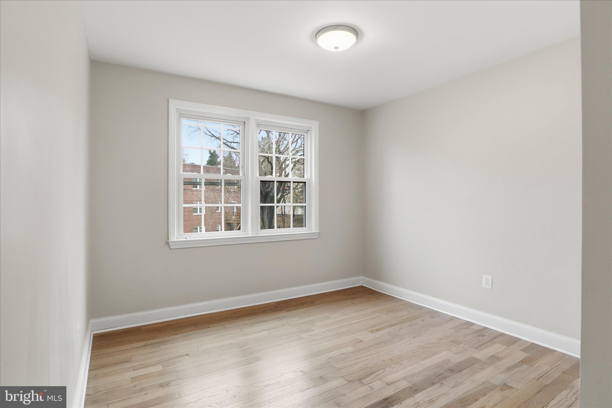 COMMONS OF ARLINGTON - Residential