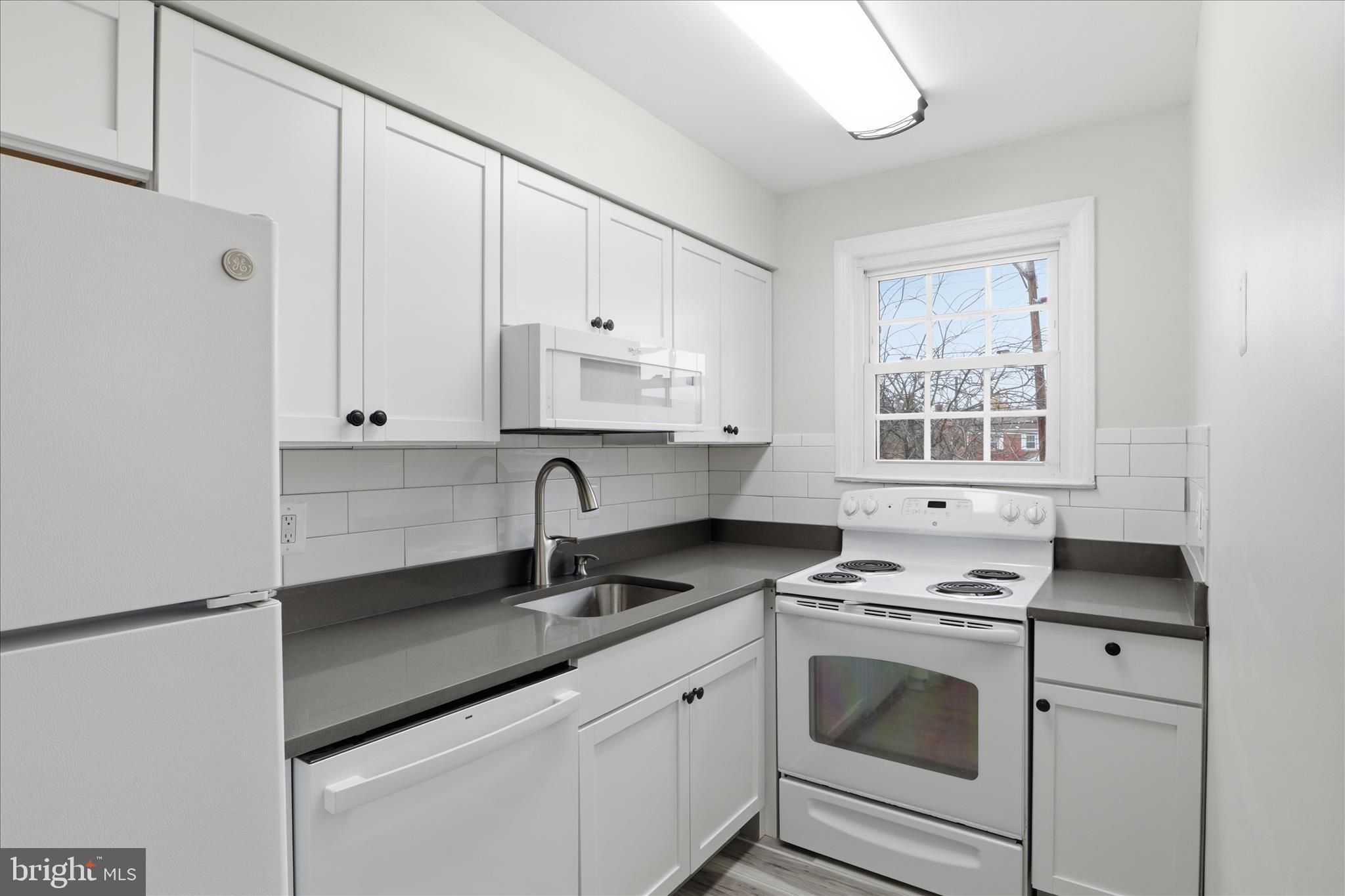 COMMONS OF ARLINGTON - Residential