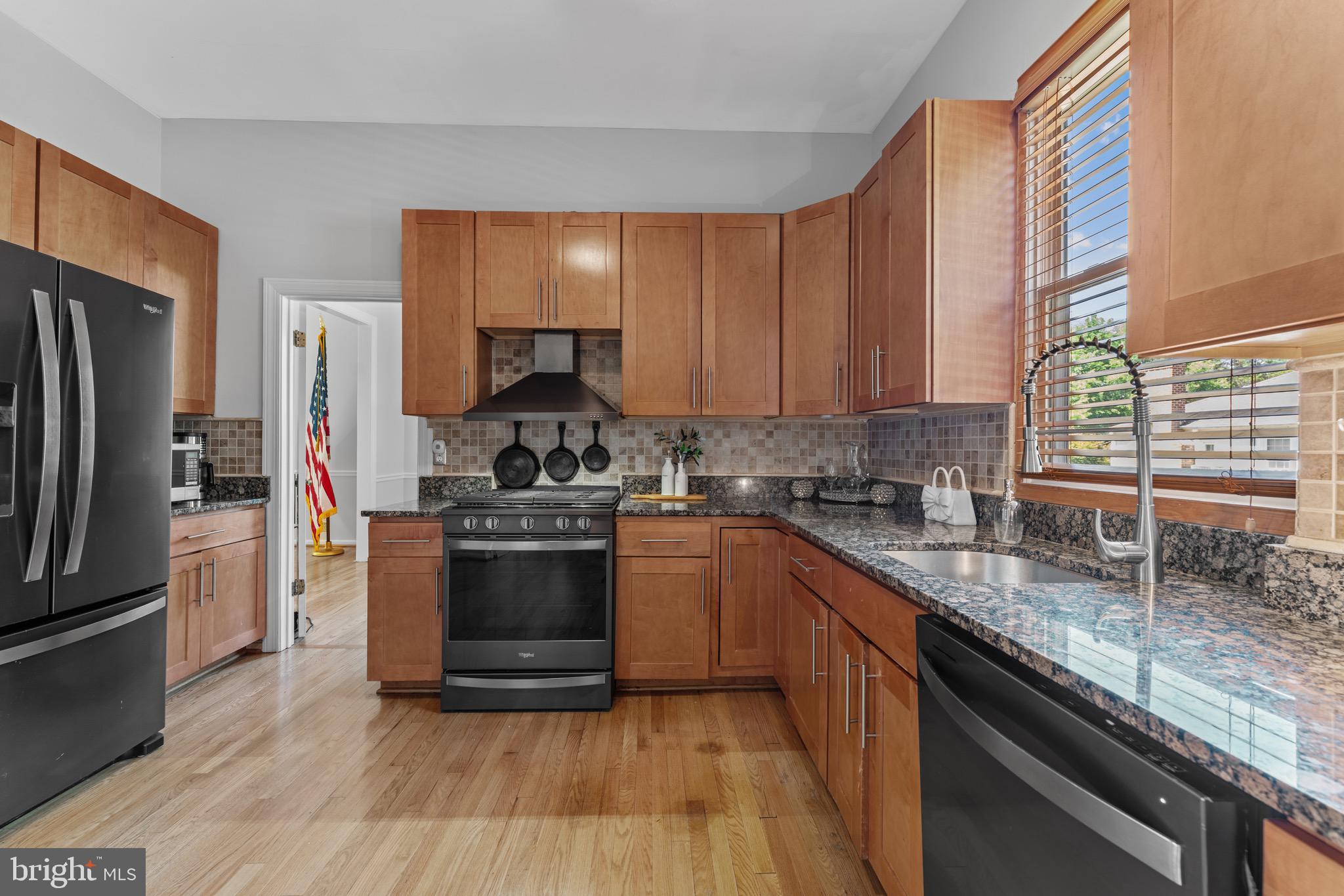 MONTGOMERY HIGHLANDS ESTATES - Residential