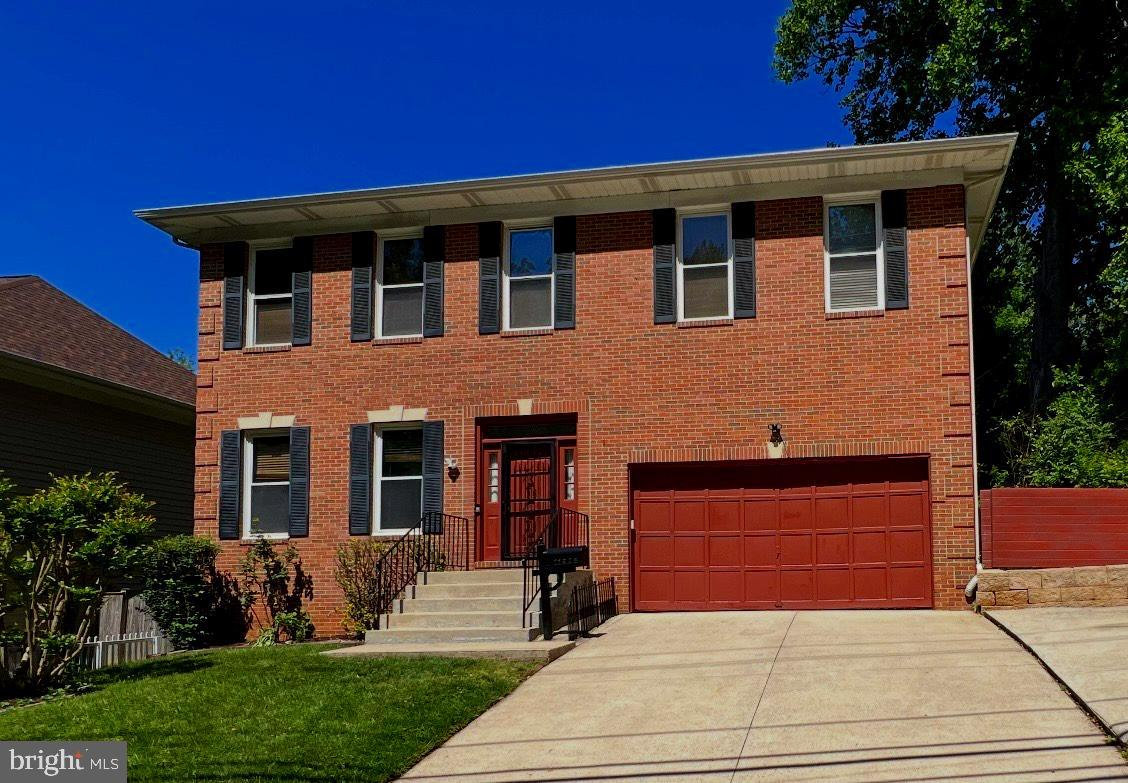 MONTGOMERY HIGHLANDS ESTATES - Residential