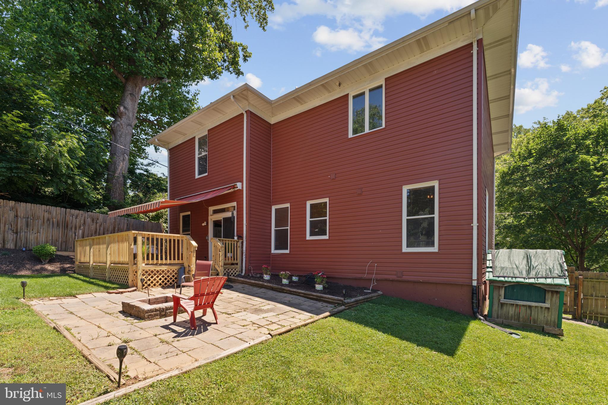 MONTGOMERY HIGHLANDS ESTATES - Residential