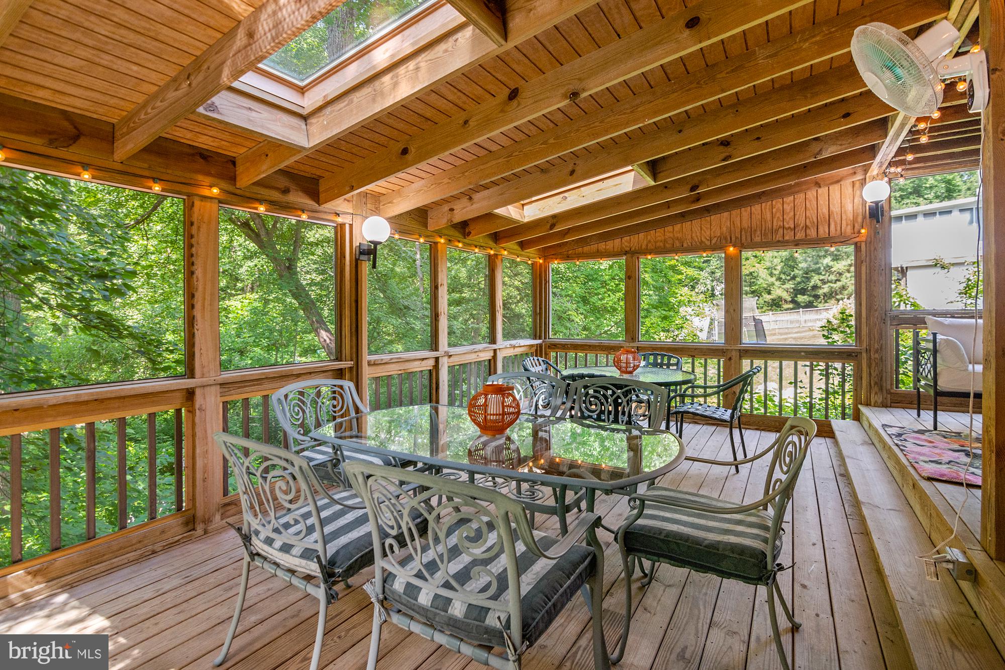 TWIN HARBORS - Residential
