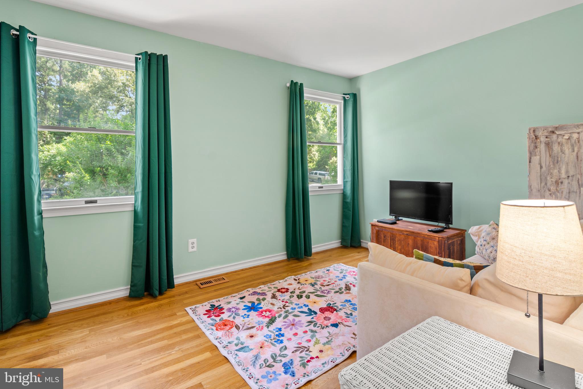 TWIN HARBORS - Residential