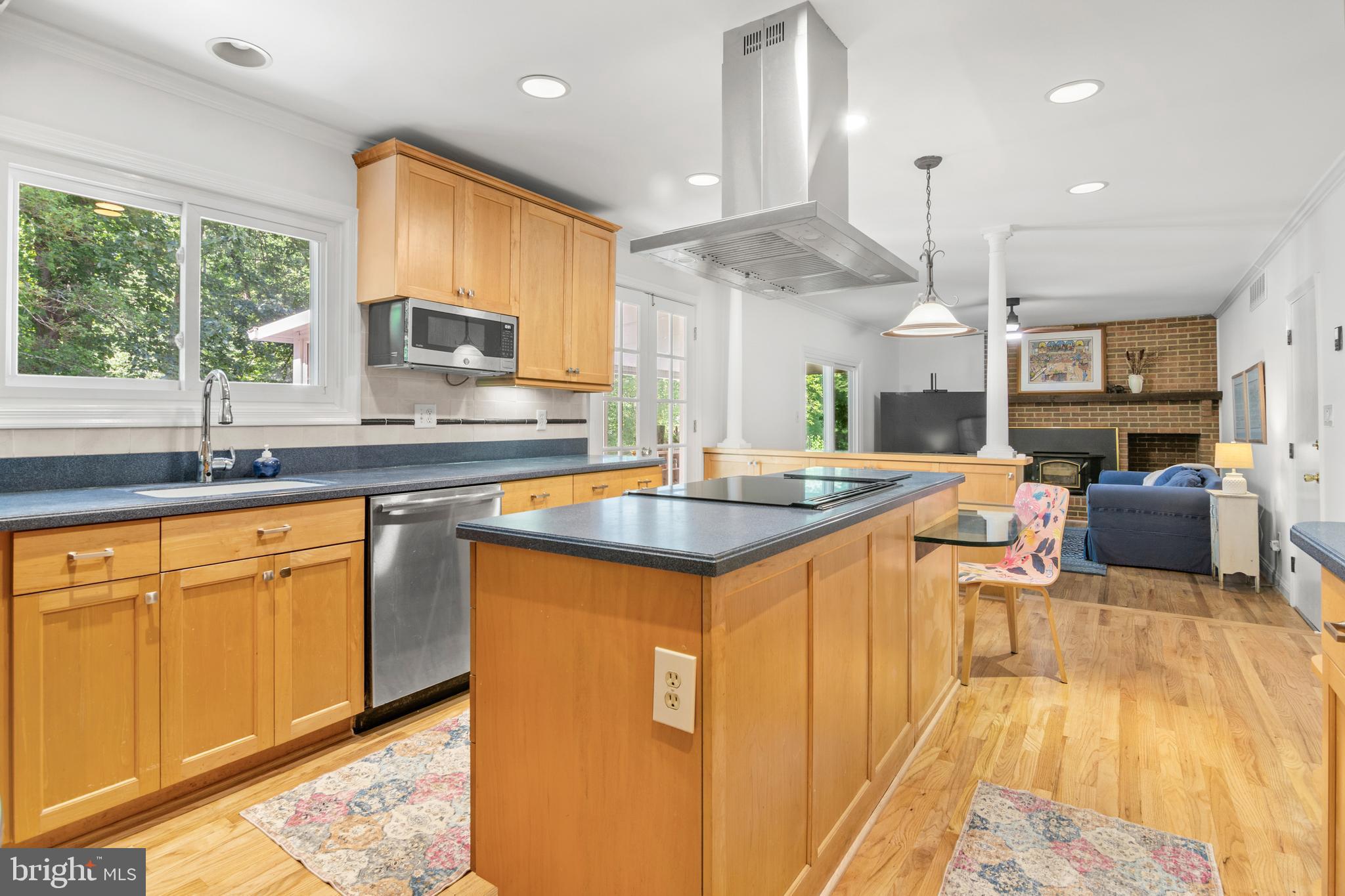 TWIN HARBORS - Residential