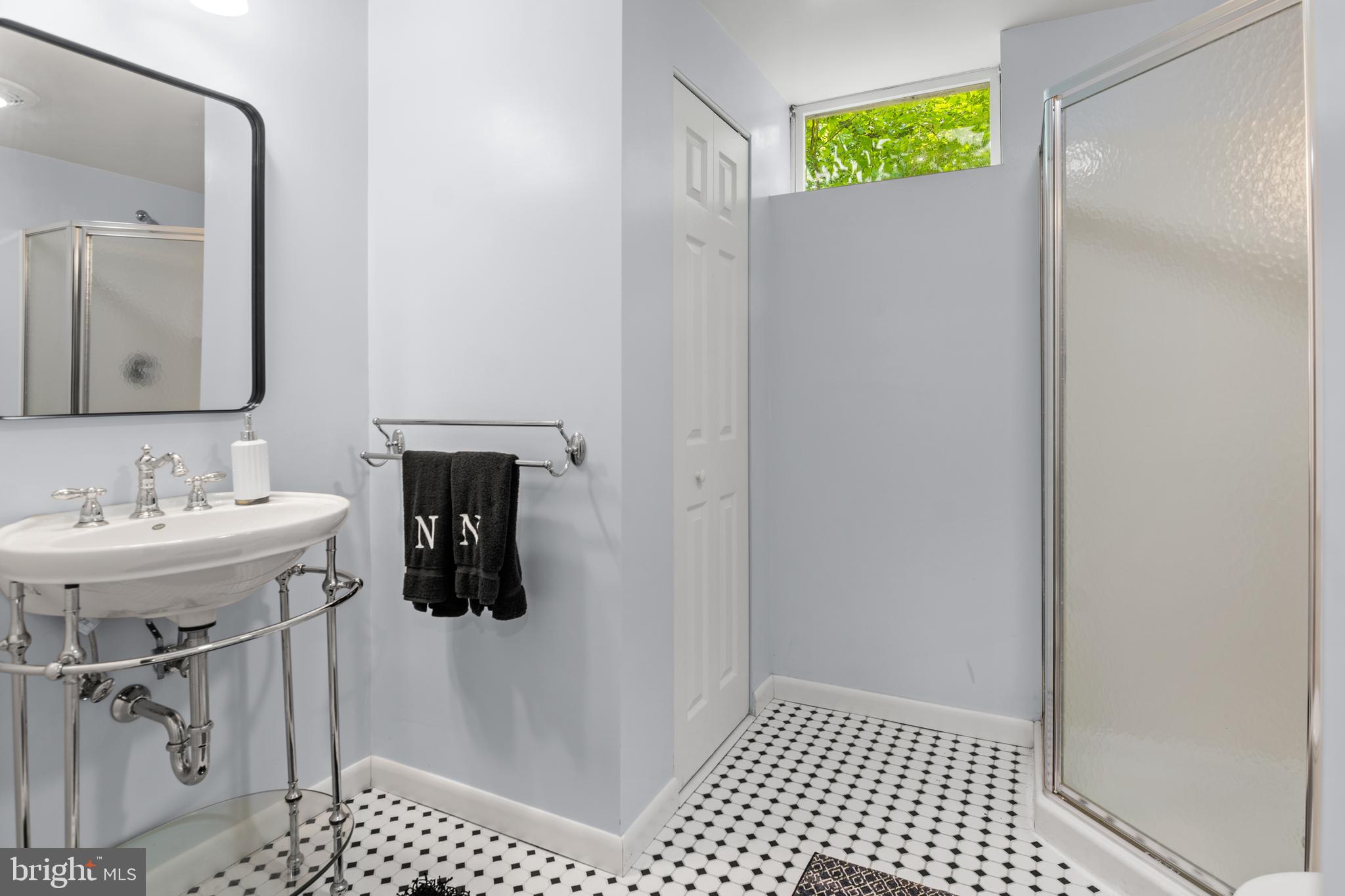 TWIN HARBORS - Residential