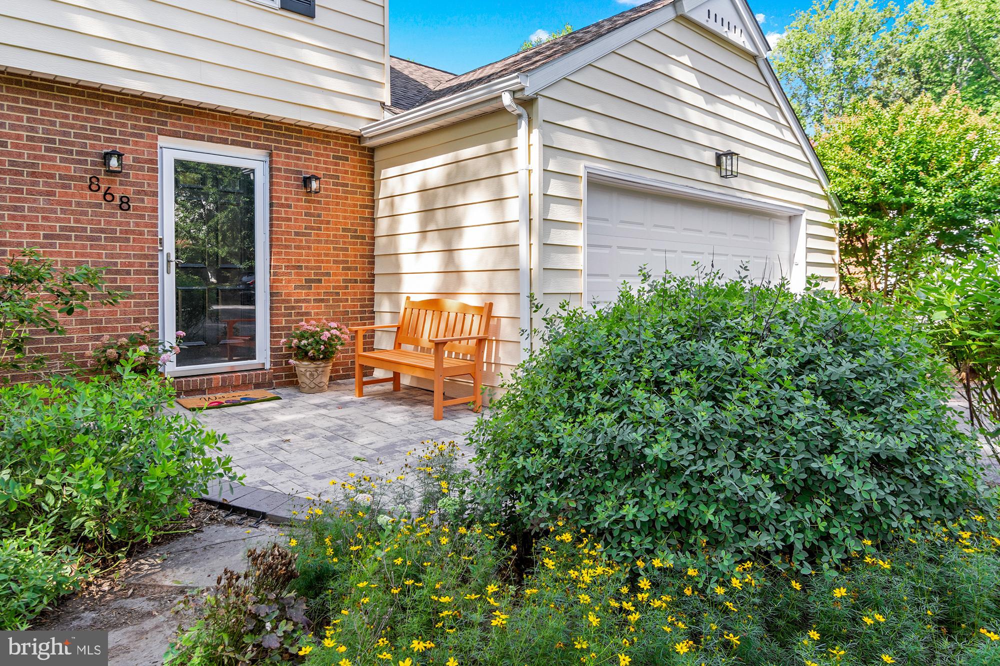 TWIN HARBORS - Residential