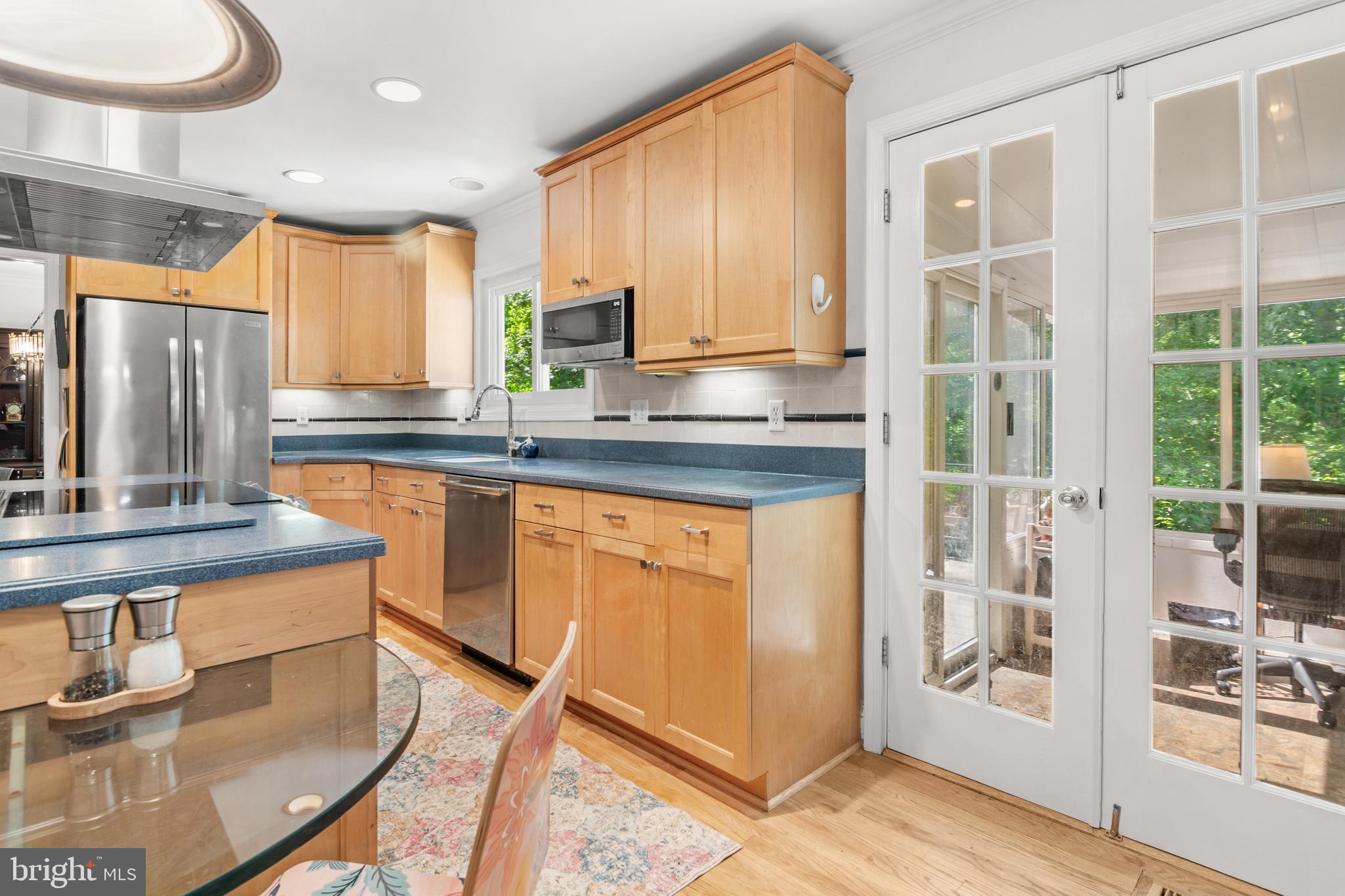 TWIN HARBORS - Residential