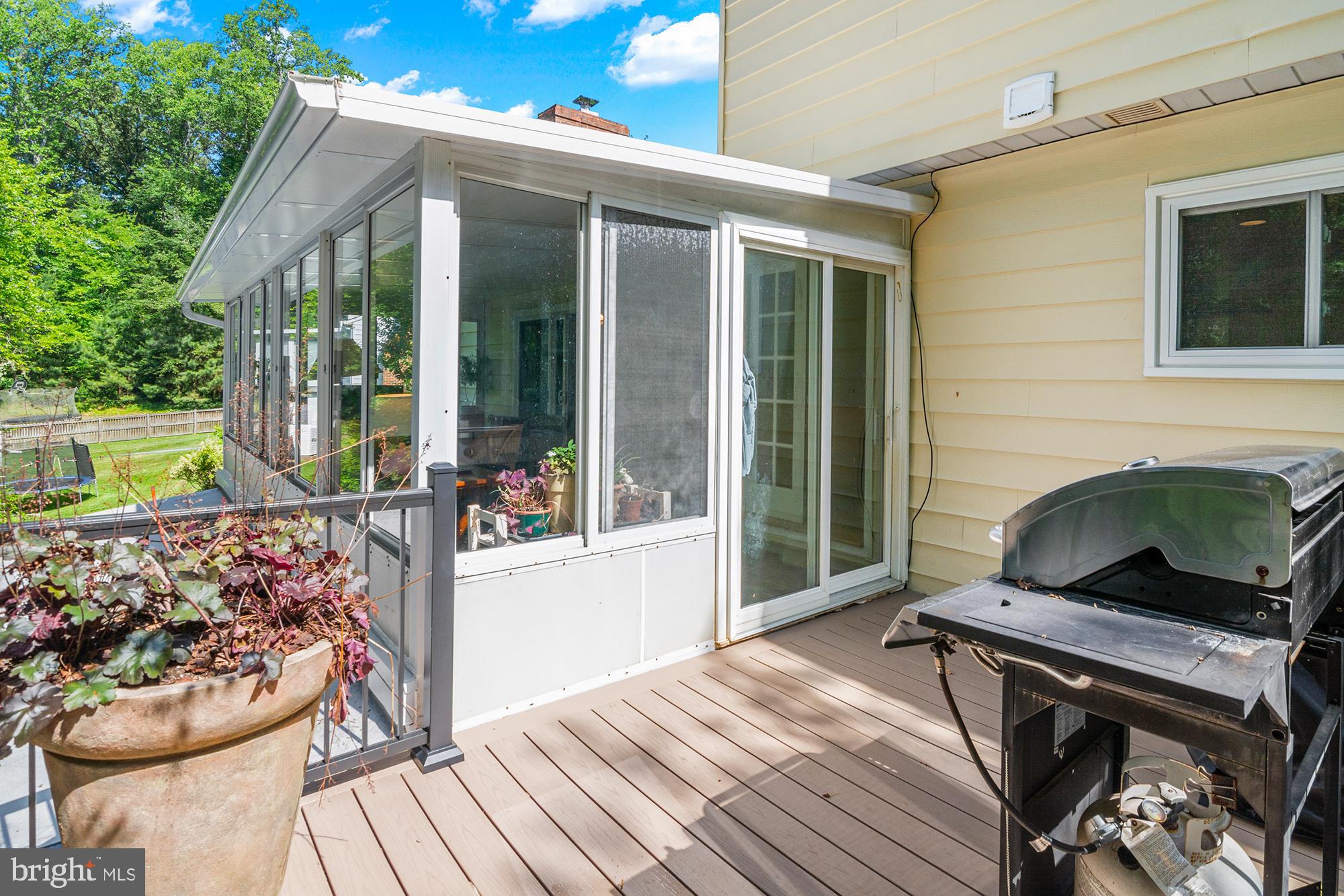 TWIN HARBORS - Residential