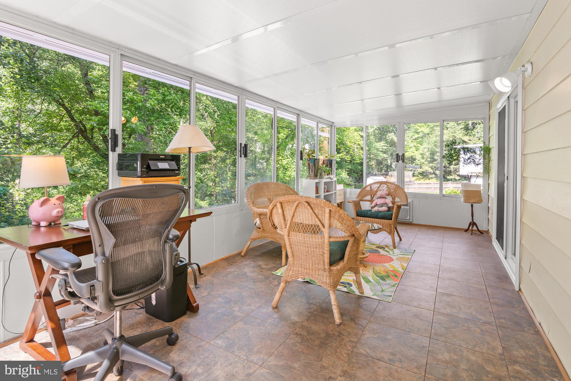 TWIN HARBORS - Residential