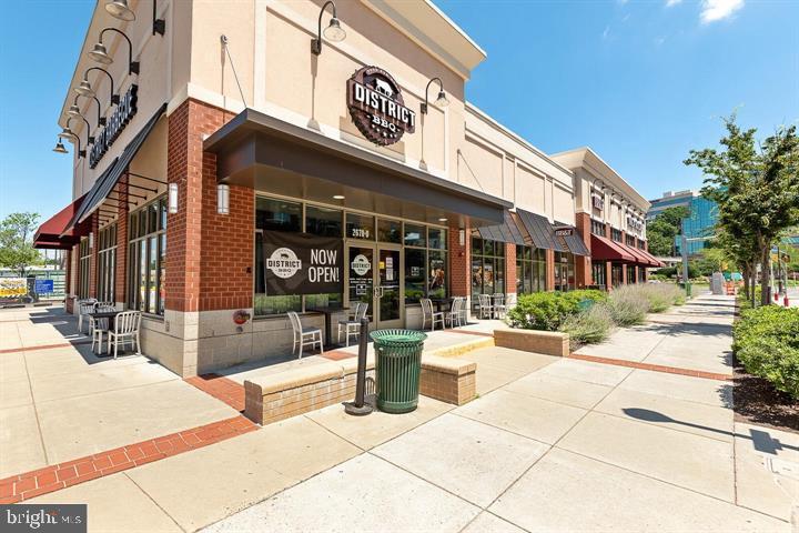 WESTBRIAR - Residential Lease