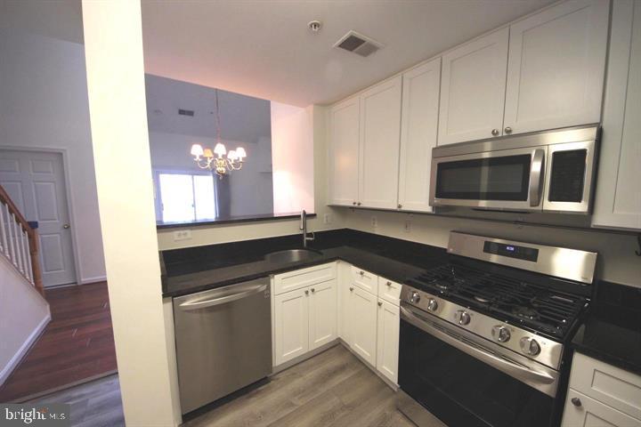 WESTBRIAR - Residential Lease