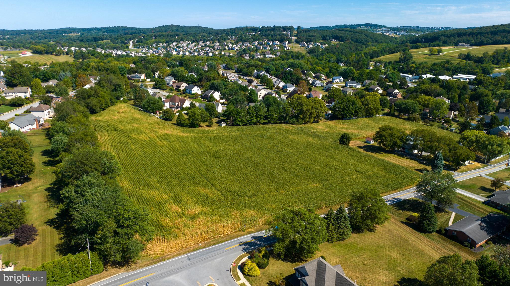 CHESTNUT HILL - Land