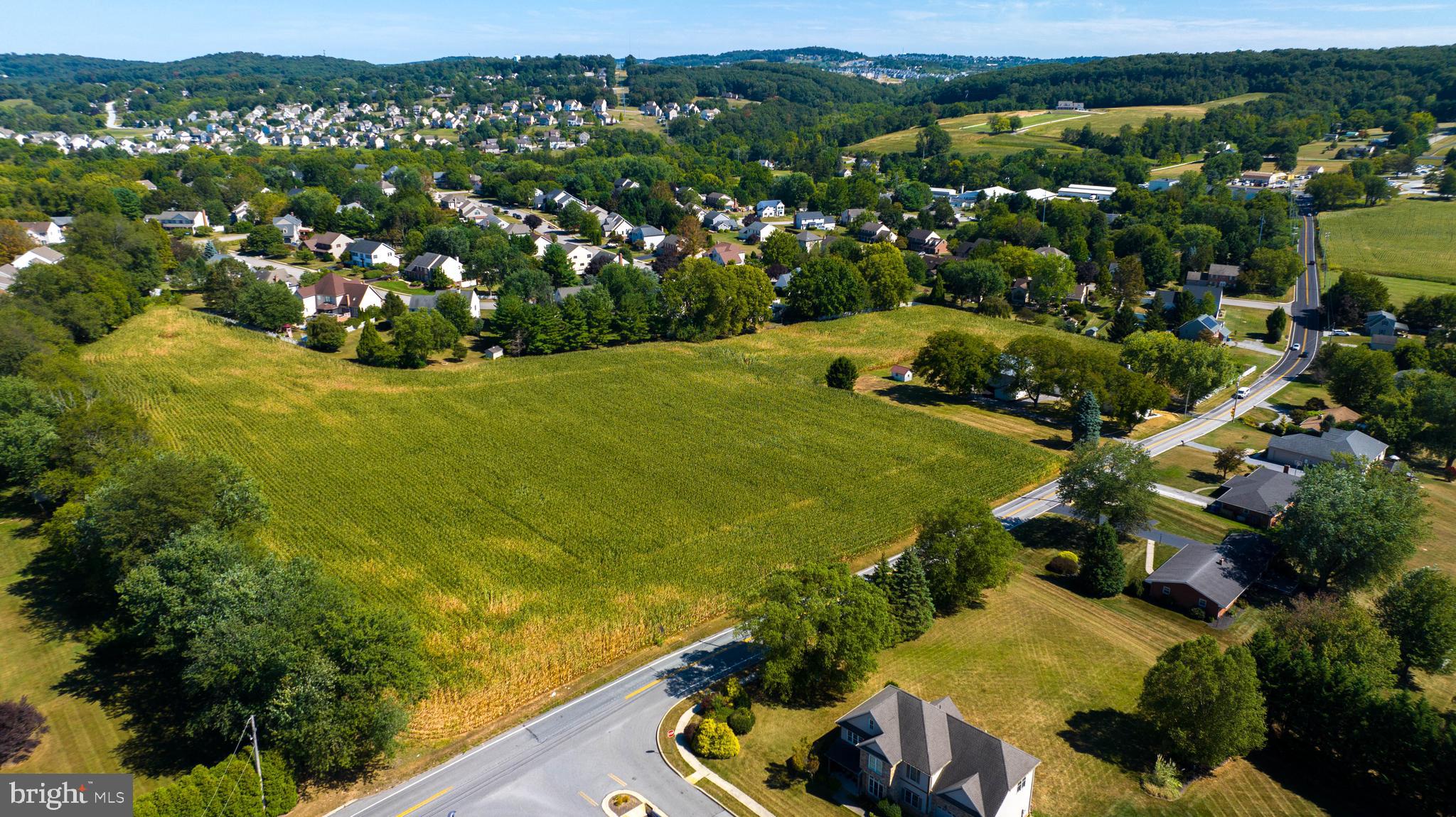 CHESTNUT HILL - Land