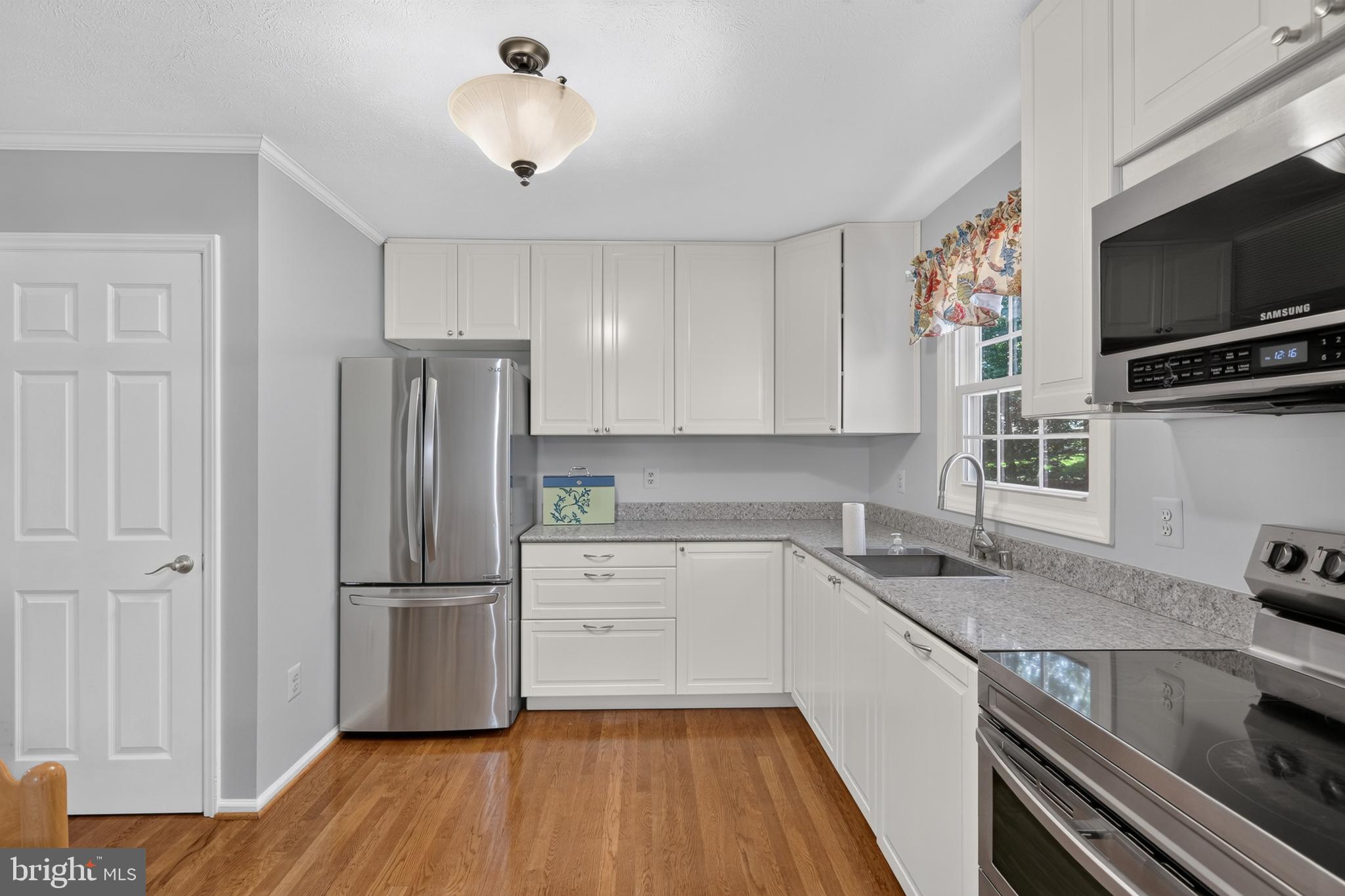 SIGNAL HILL - Residential