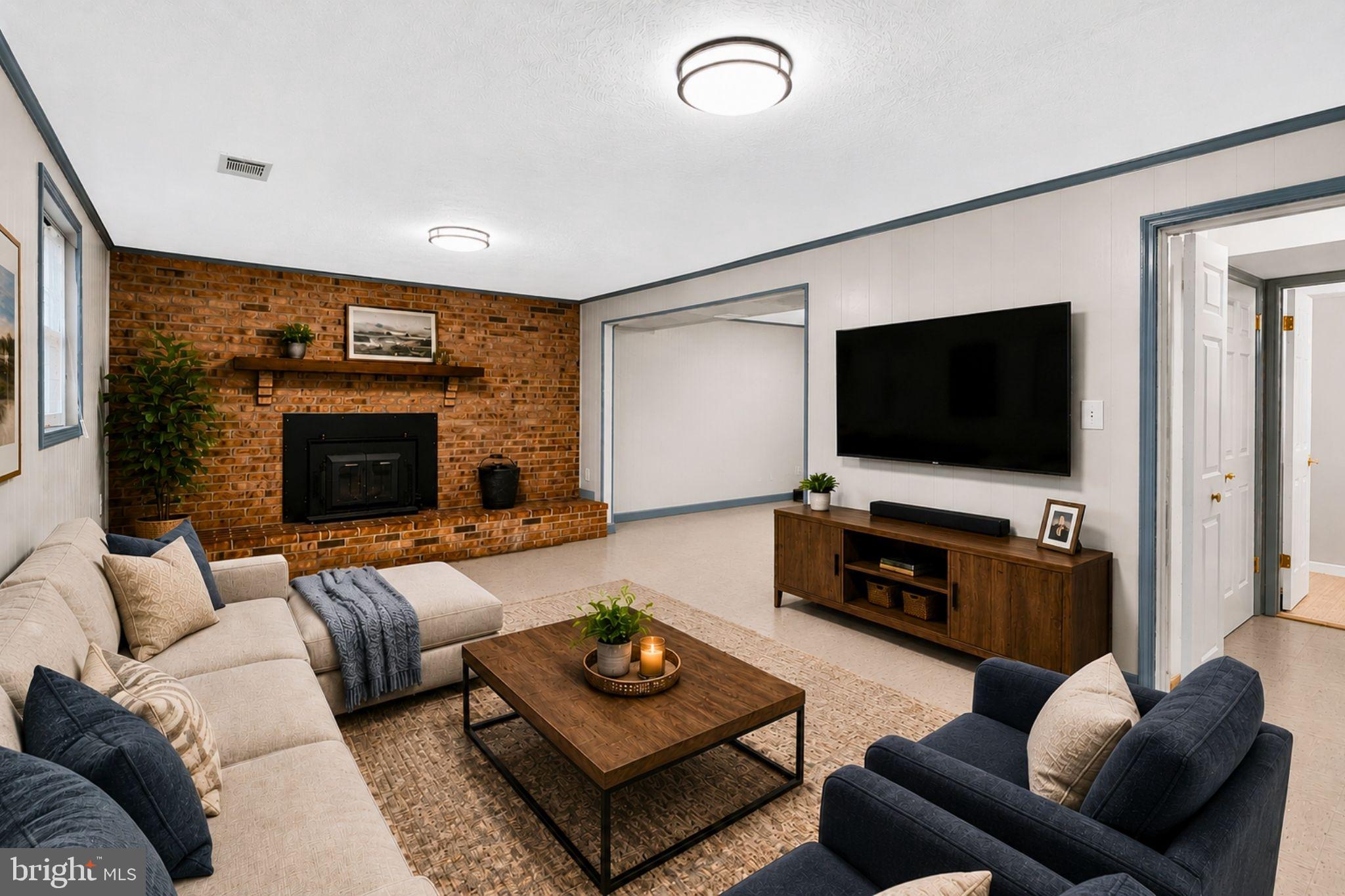 SIGNAL HILL - Residential