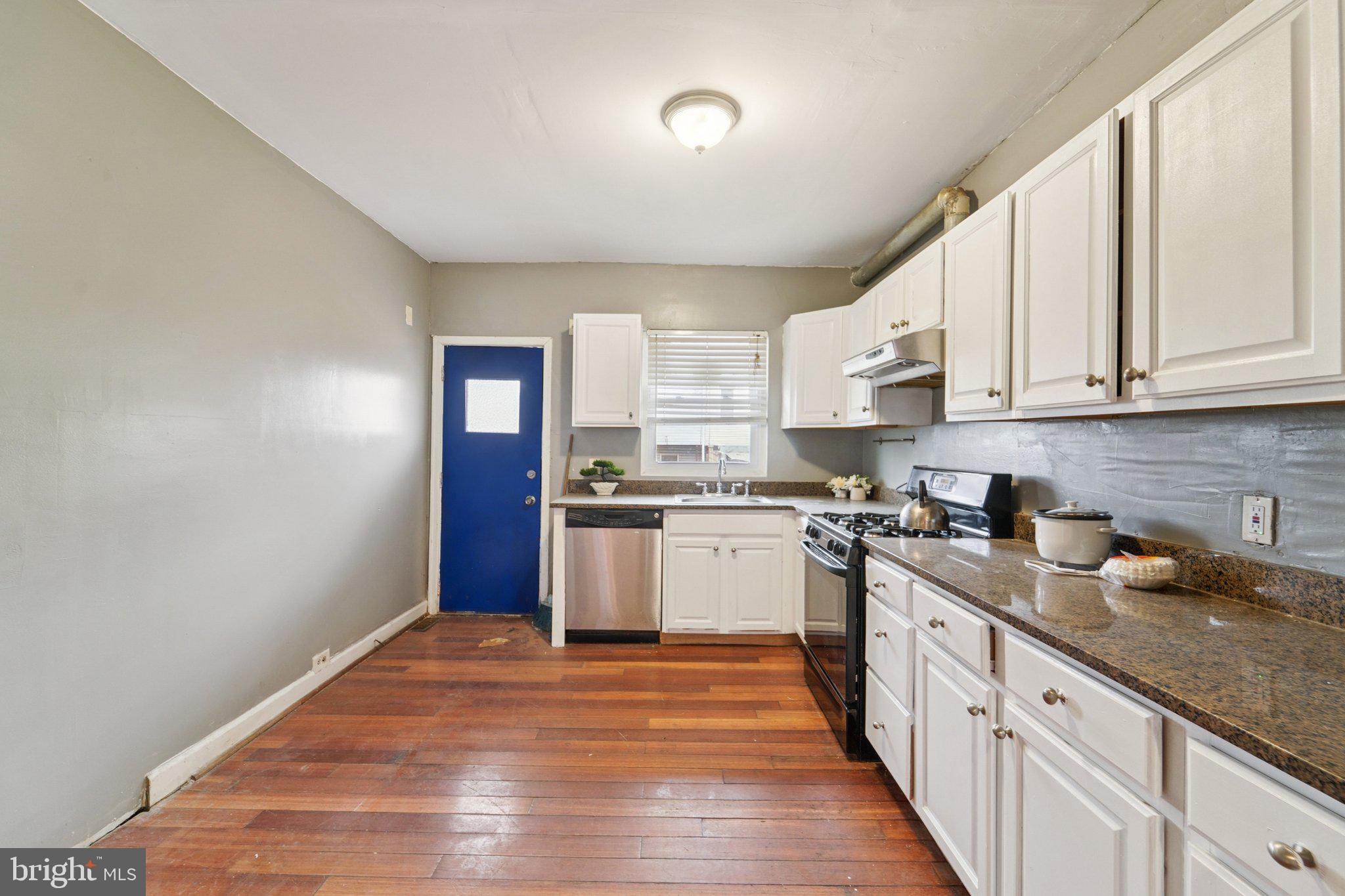 GREEKTOWN - Residential