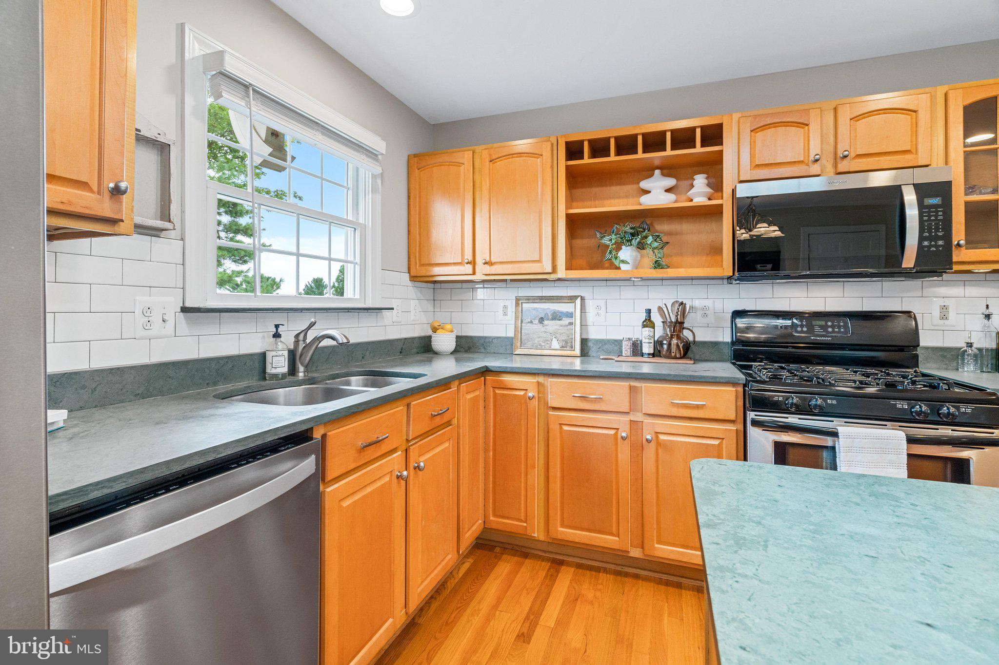 BRADDOCK HEIGHTS - Residential