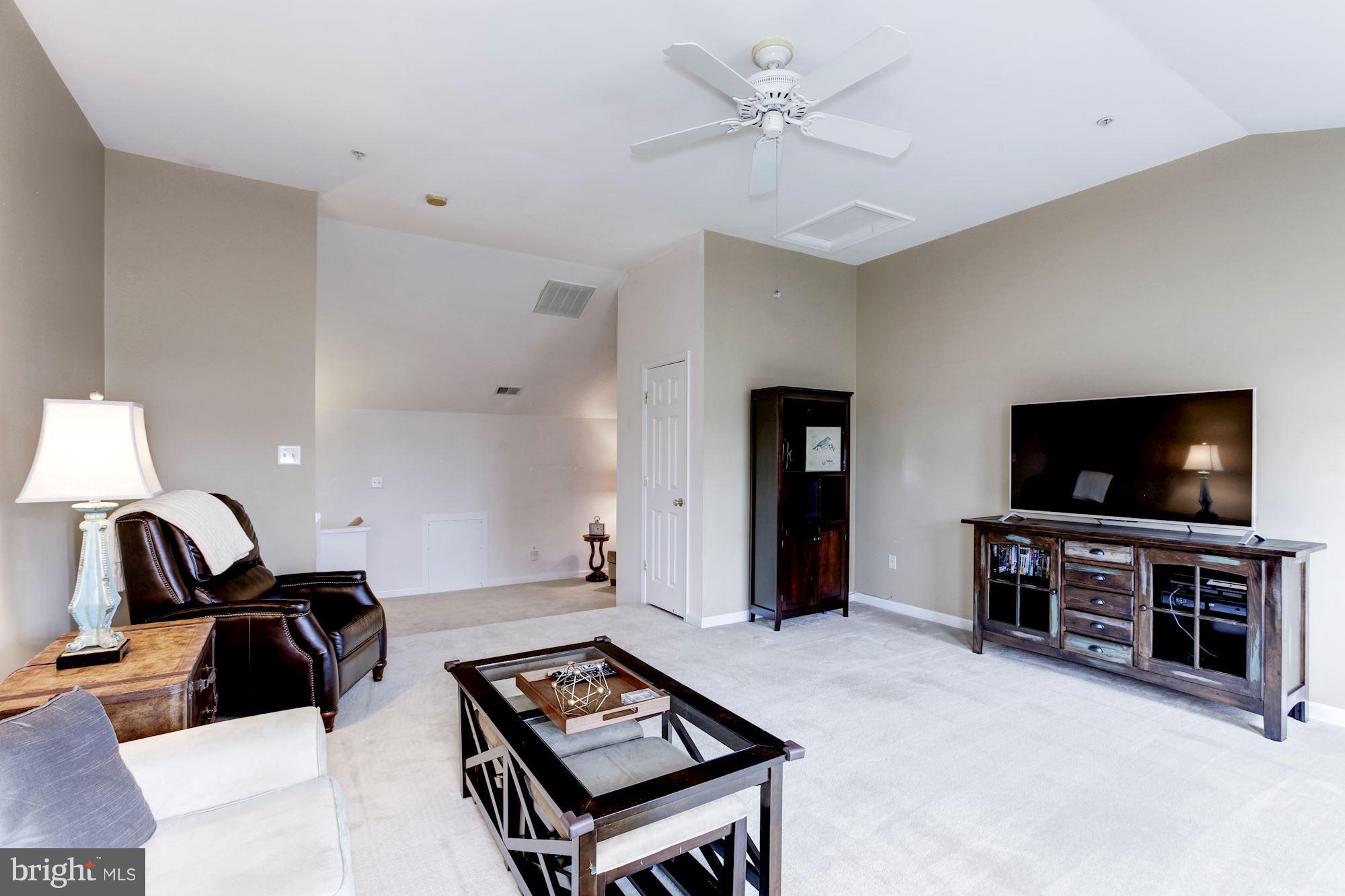 LAKELANDS - Residential