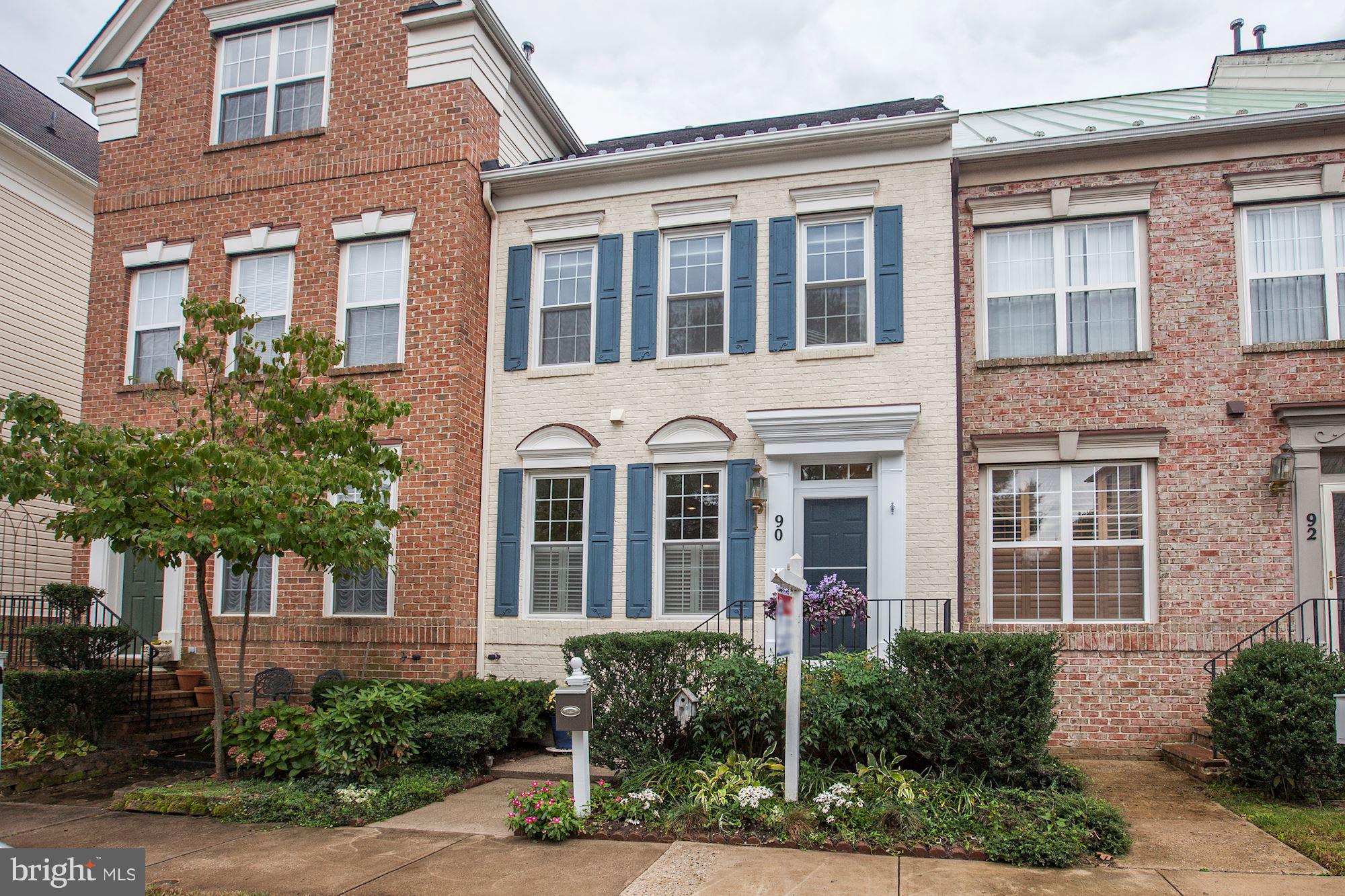 LAKELANDS - Residential