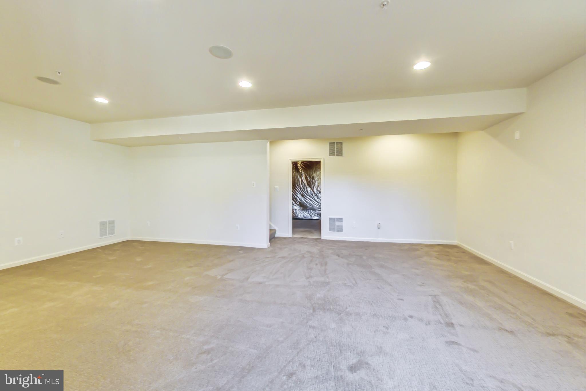 LEIGHLAND MEADOWS - Residential