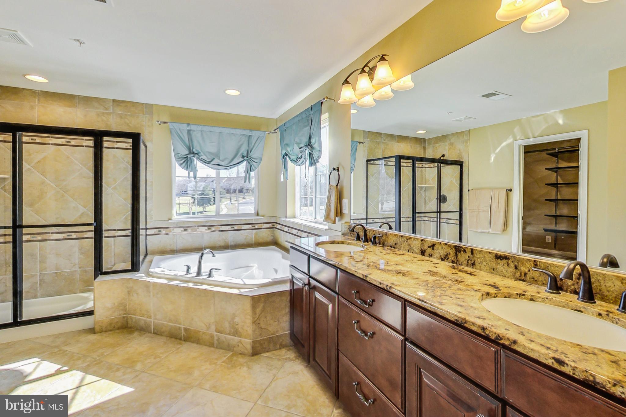 LEIGHLAND MEADOWS - Residential
