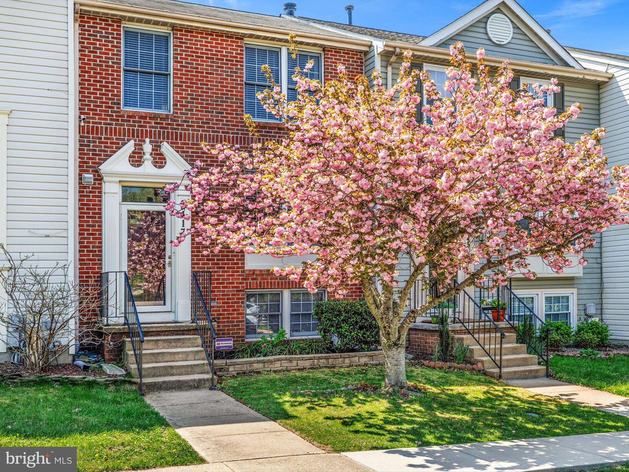 PINEY ORCHARD - Residential