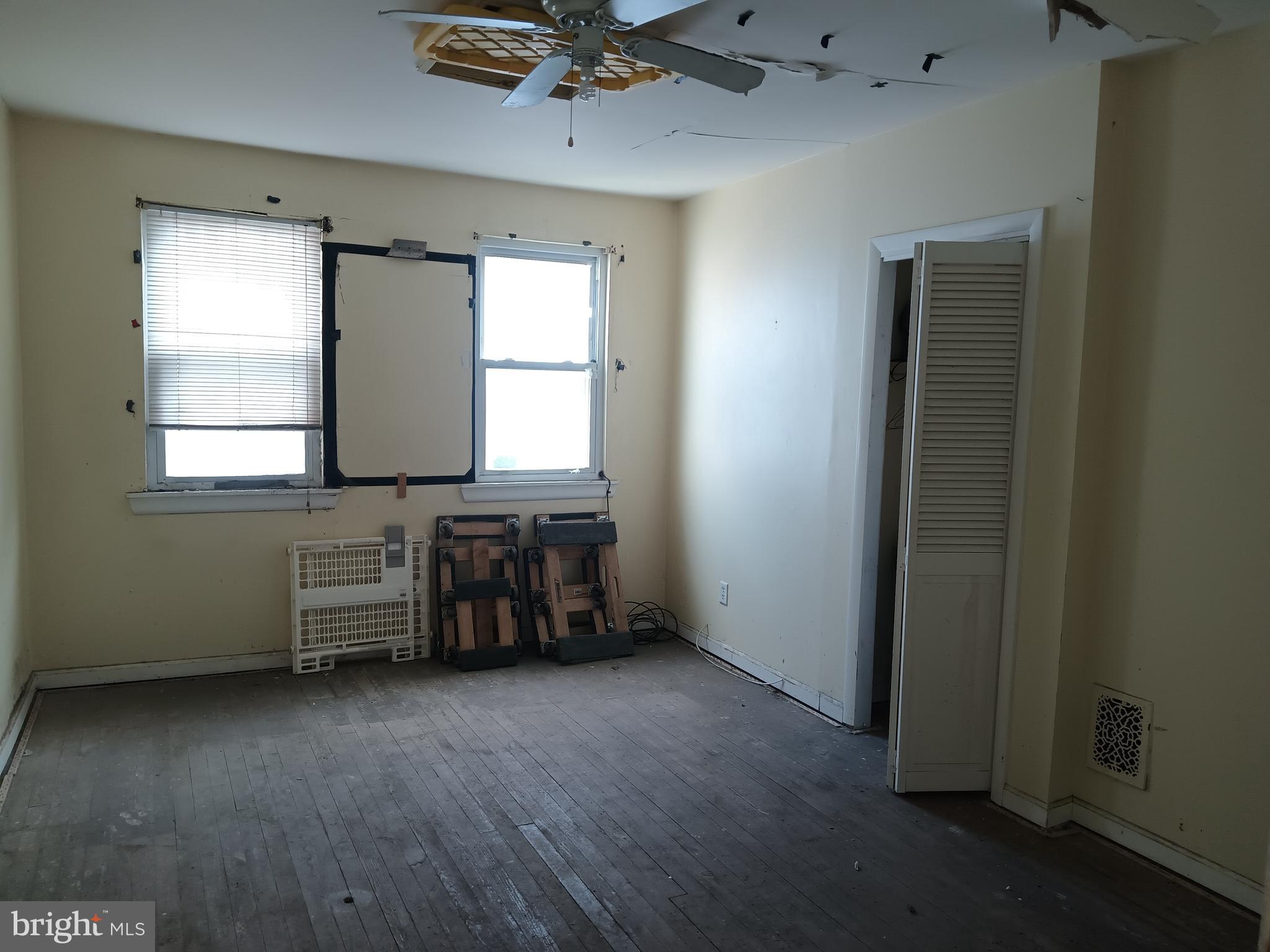 BROADWAY EAST - Residential