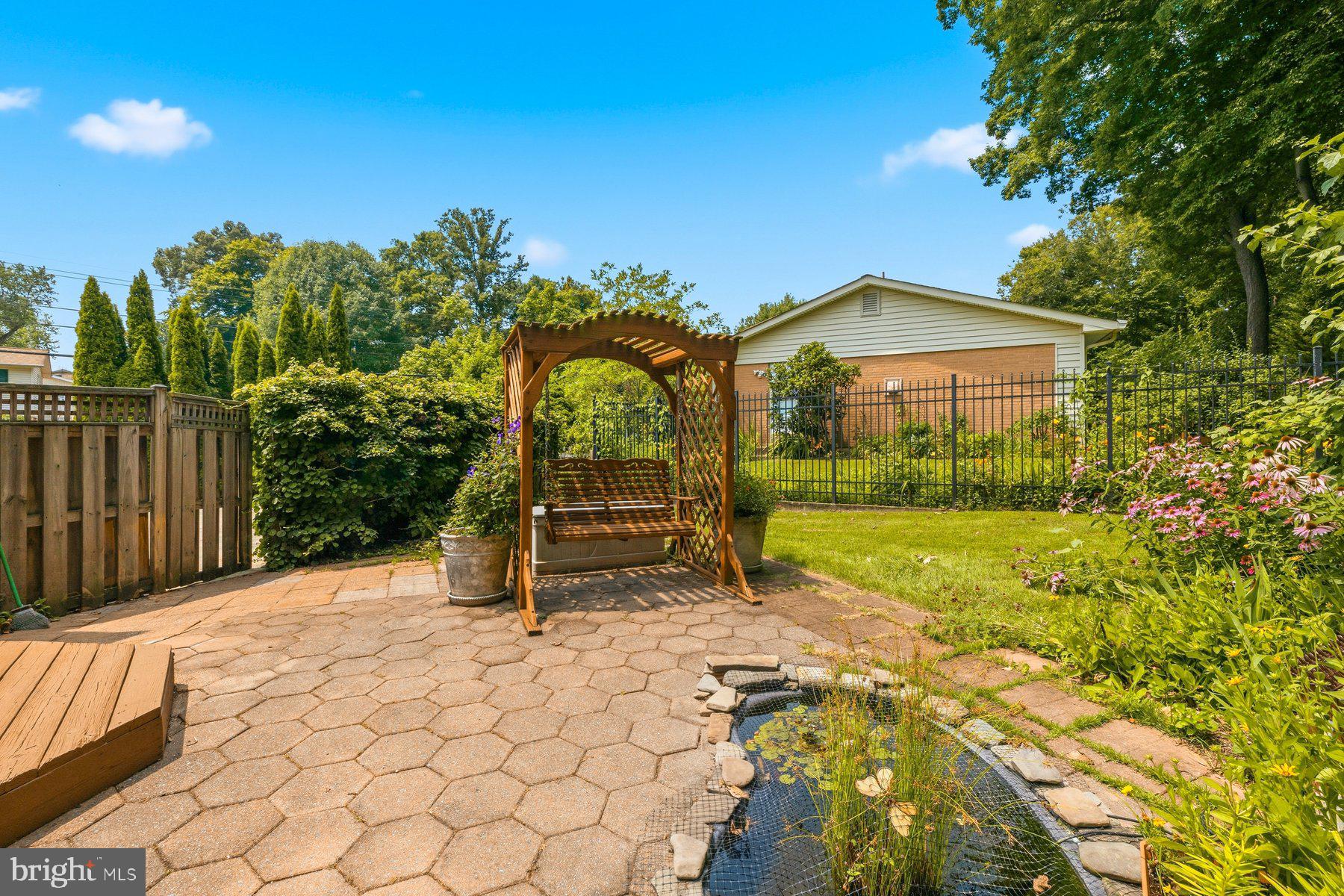 BEL PRE WOODS - Residential