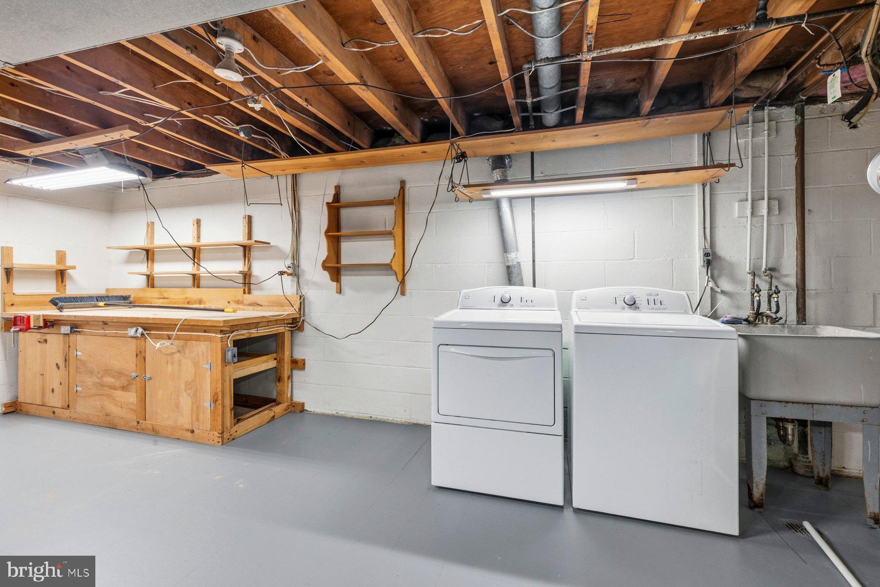 BEL PRE WOODS - Residential