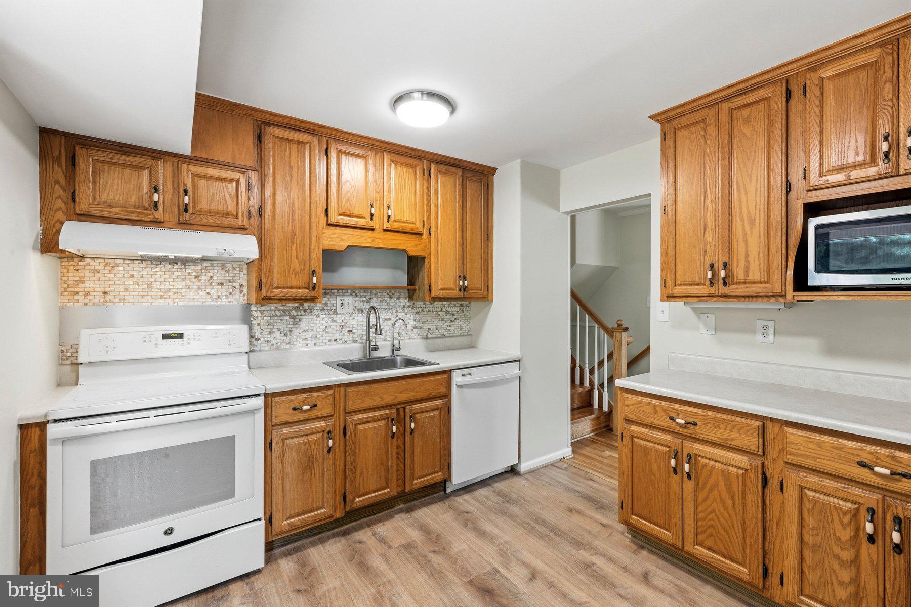 BEL PRE WOODS - Residential