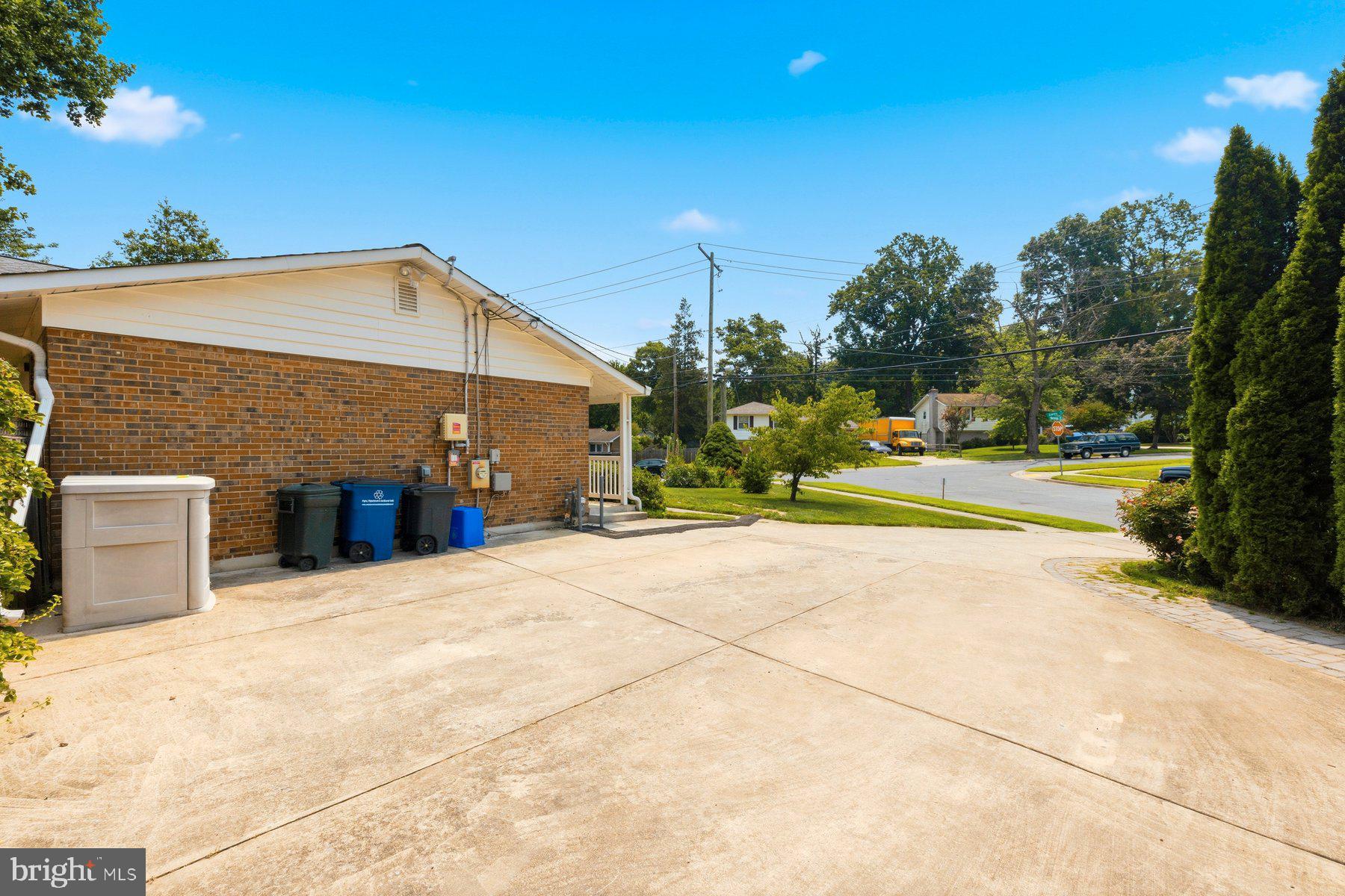 BEL PRE WOODS - Residential