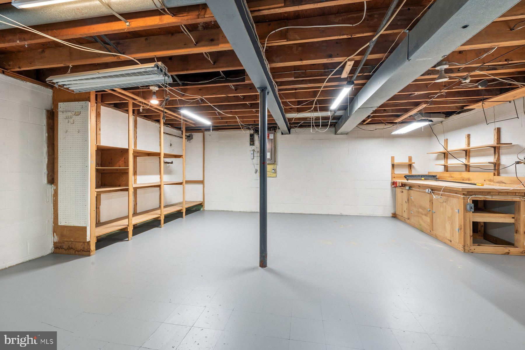 BEL PRE WOODS - Residential