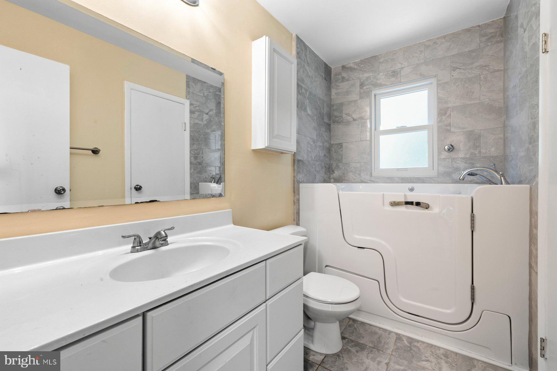 BEL PRE WOODS - Residential