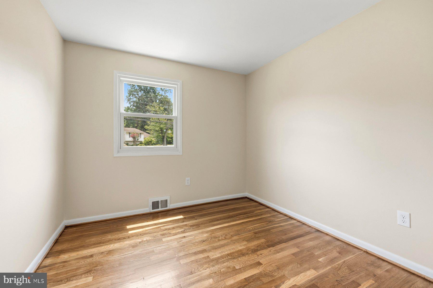 BEL PRE WOODS - Residential