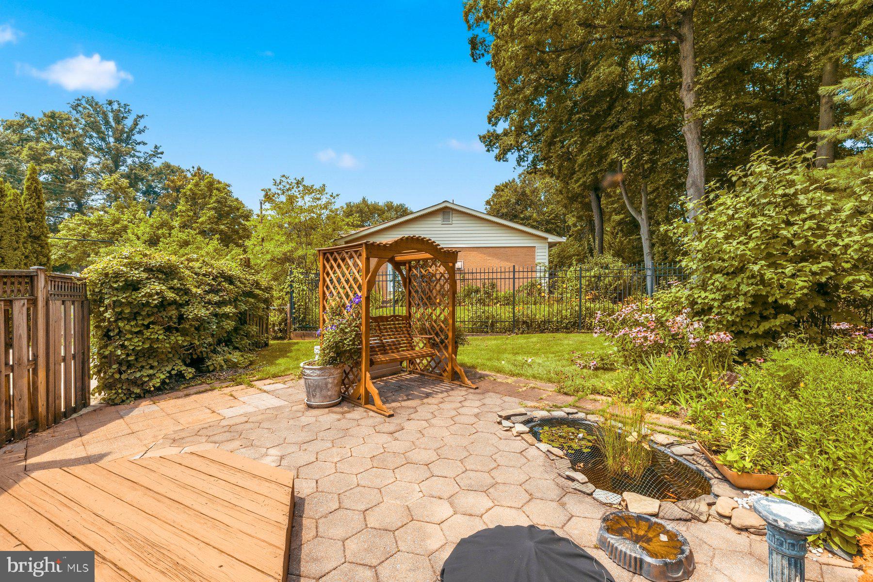BEL PRE WOODS - Residential