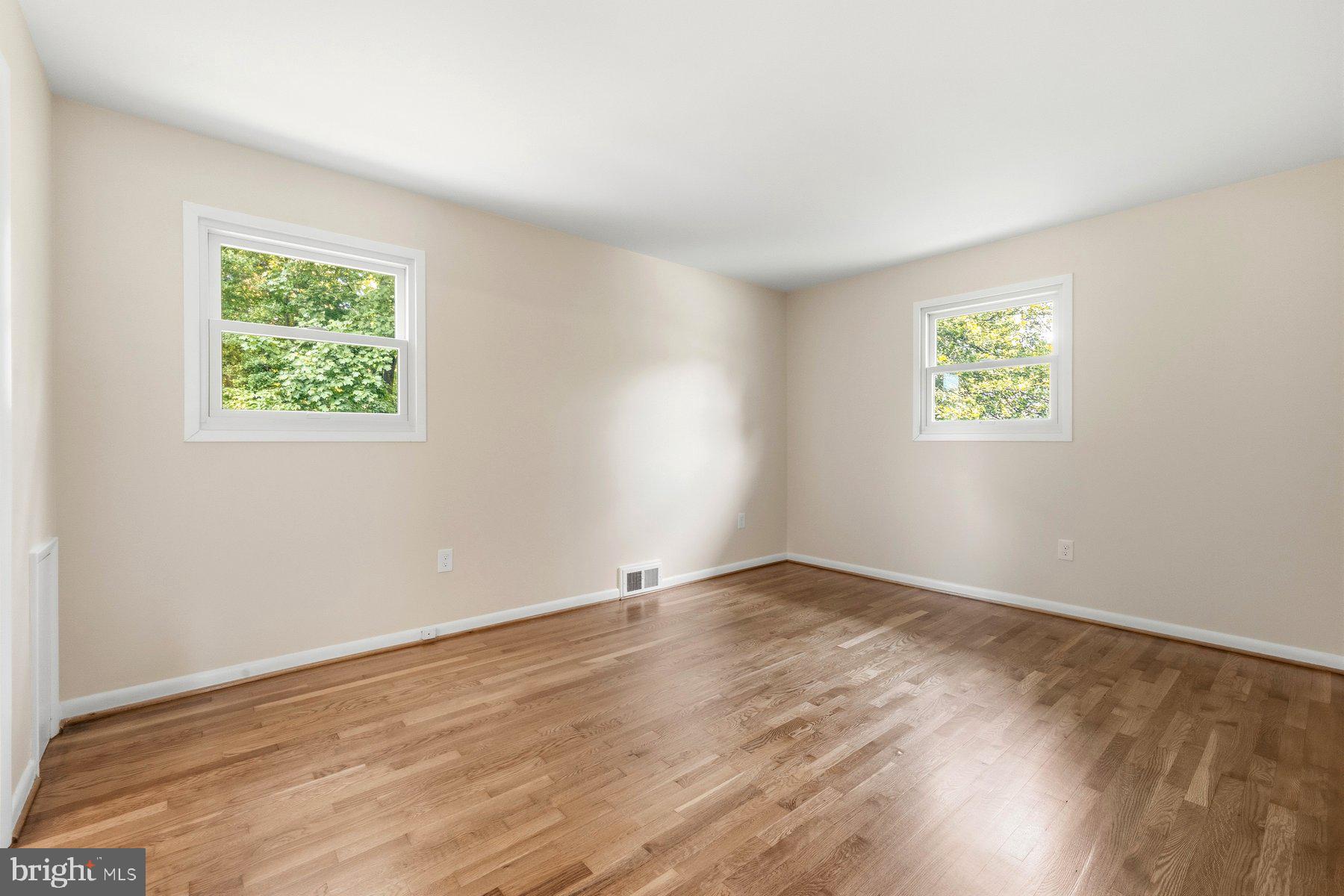 BEL PRE WOODS - Residential