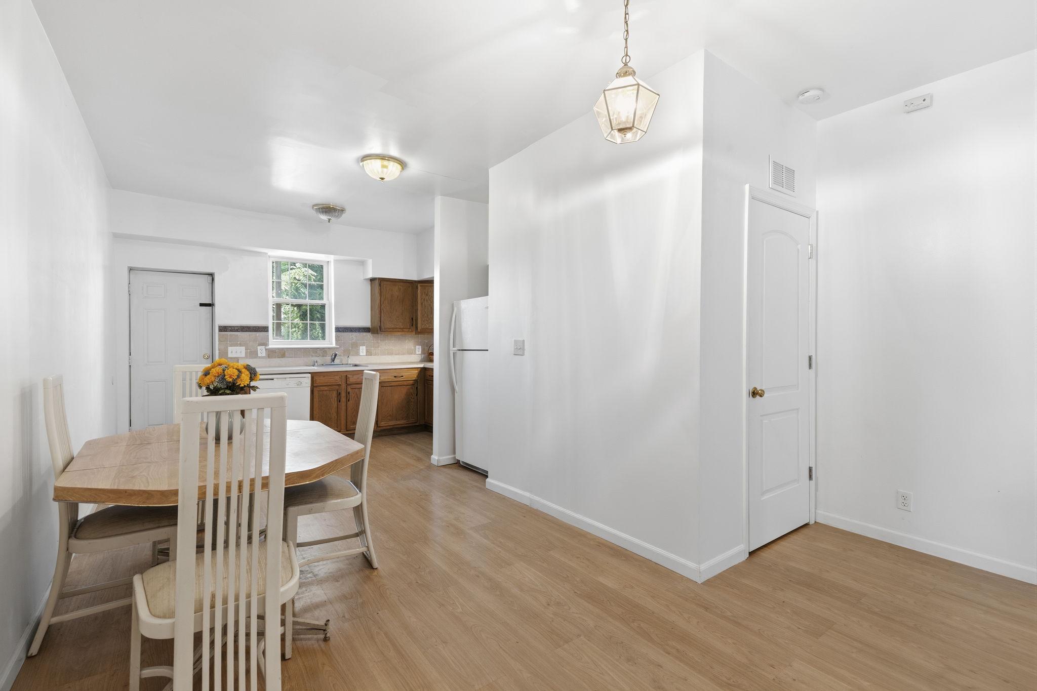 BROADWAY EAST - Residential