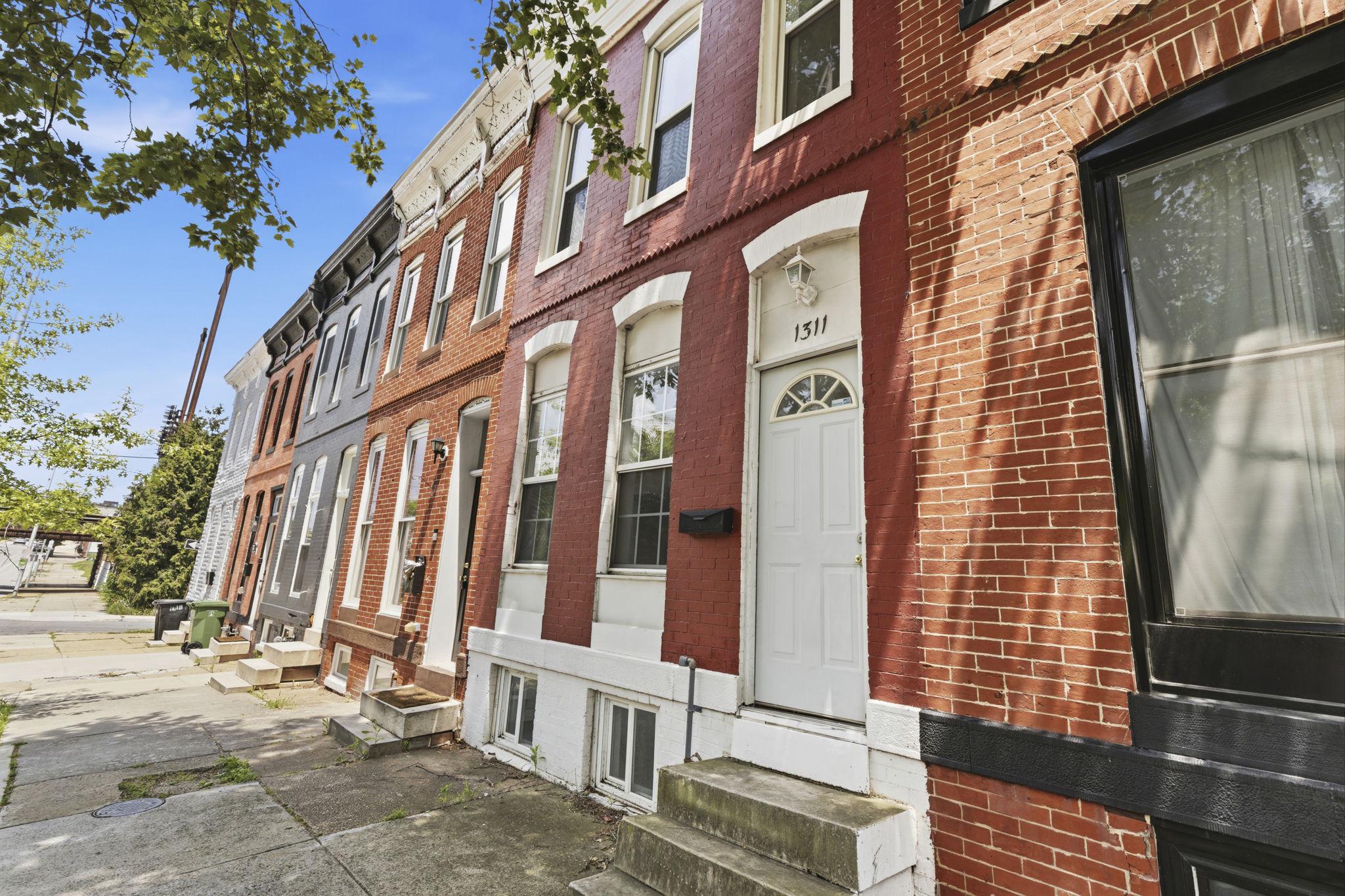 BROADWAY EAST - Residential